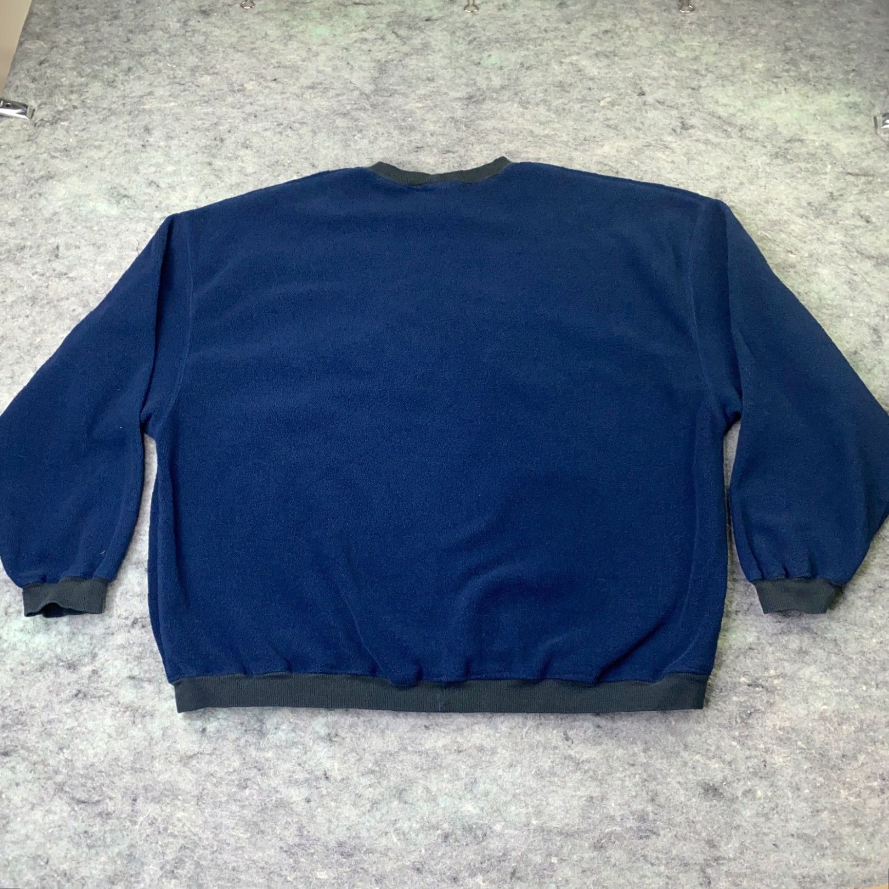 Disney VINTAGE Disney Sweatshirt Womens XL Blue Fleece Mickey & Friends Pluto Daisy Crew Neck Embroidered 90s Cartoon Pullover Sweater Size XL / US 12-14 / IT 48-50 - 7 Thumbnail