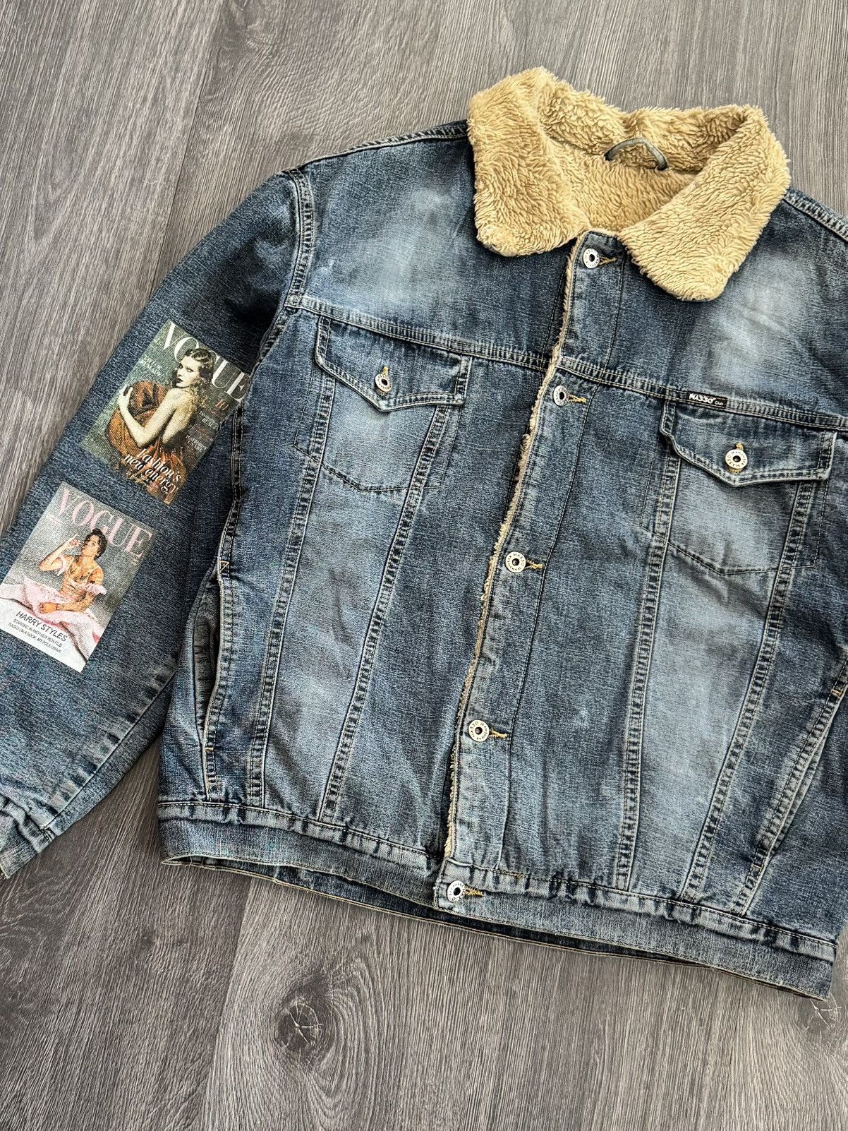 Japanese Brand Vintage Magazine Print Denim Tracker Jacket Size US L / EU 52-54 / 3 - 2 Thumbnail