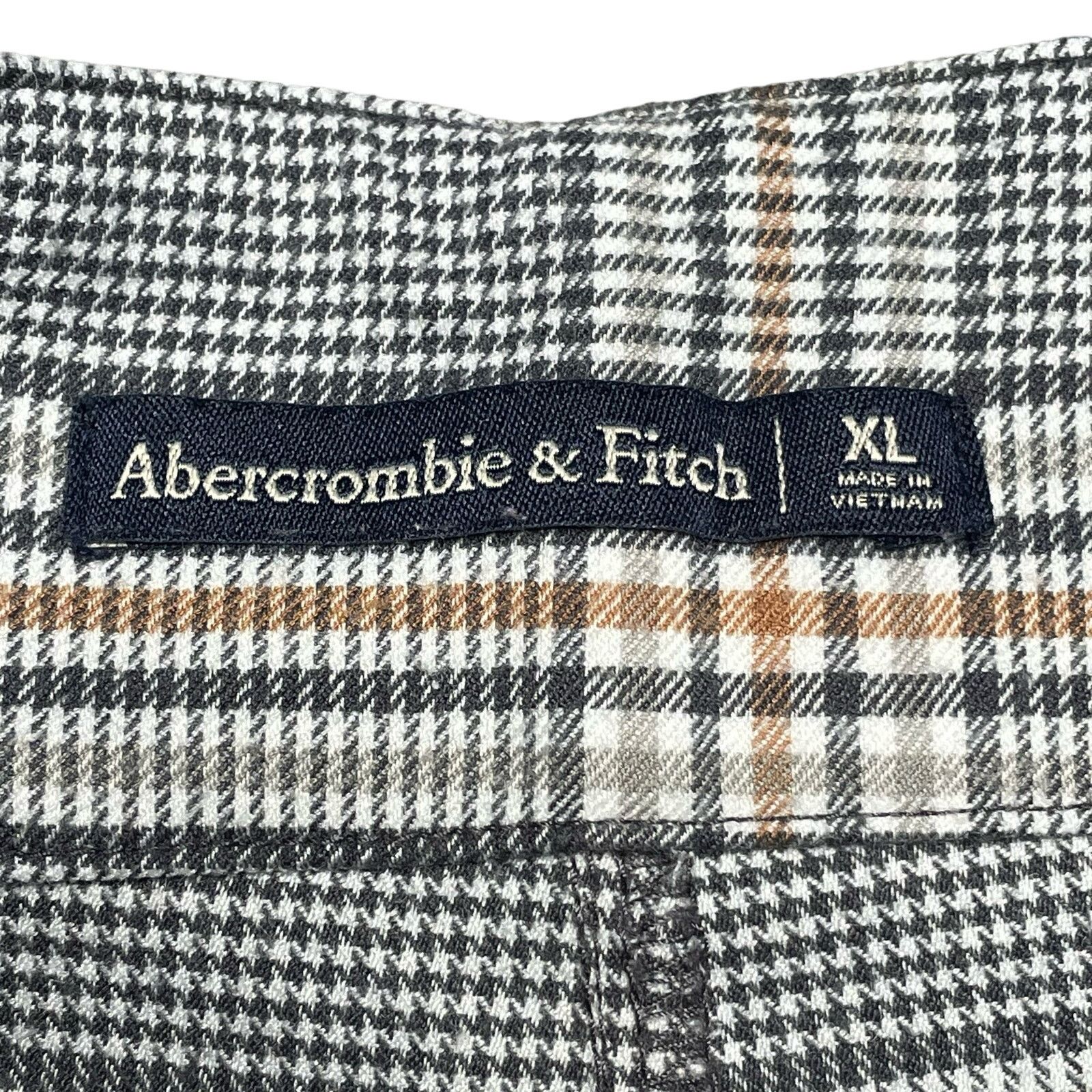 Abercrombie & Fitch NWOT Abercrombie & Fitch Shorts Size 34" / US 12 / IT 48 - 2 Thumbnail