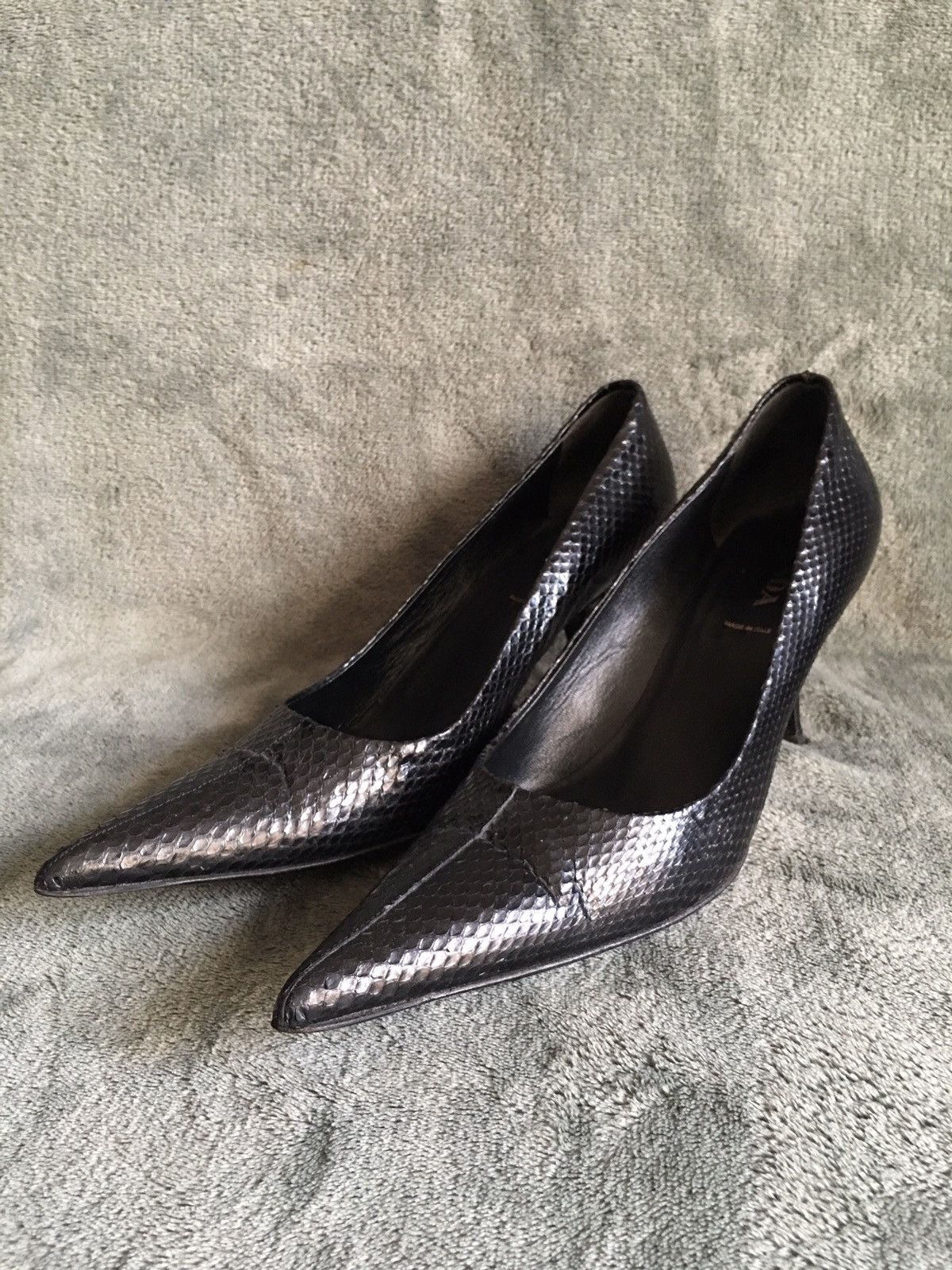 Prada PRADA Black Leather Snake Design Heels Pumps Size EU 39 Size US 9 / IT 39 - 1 Thumbnail