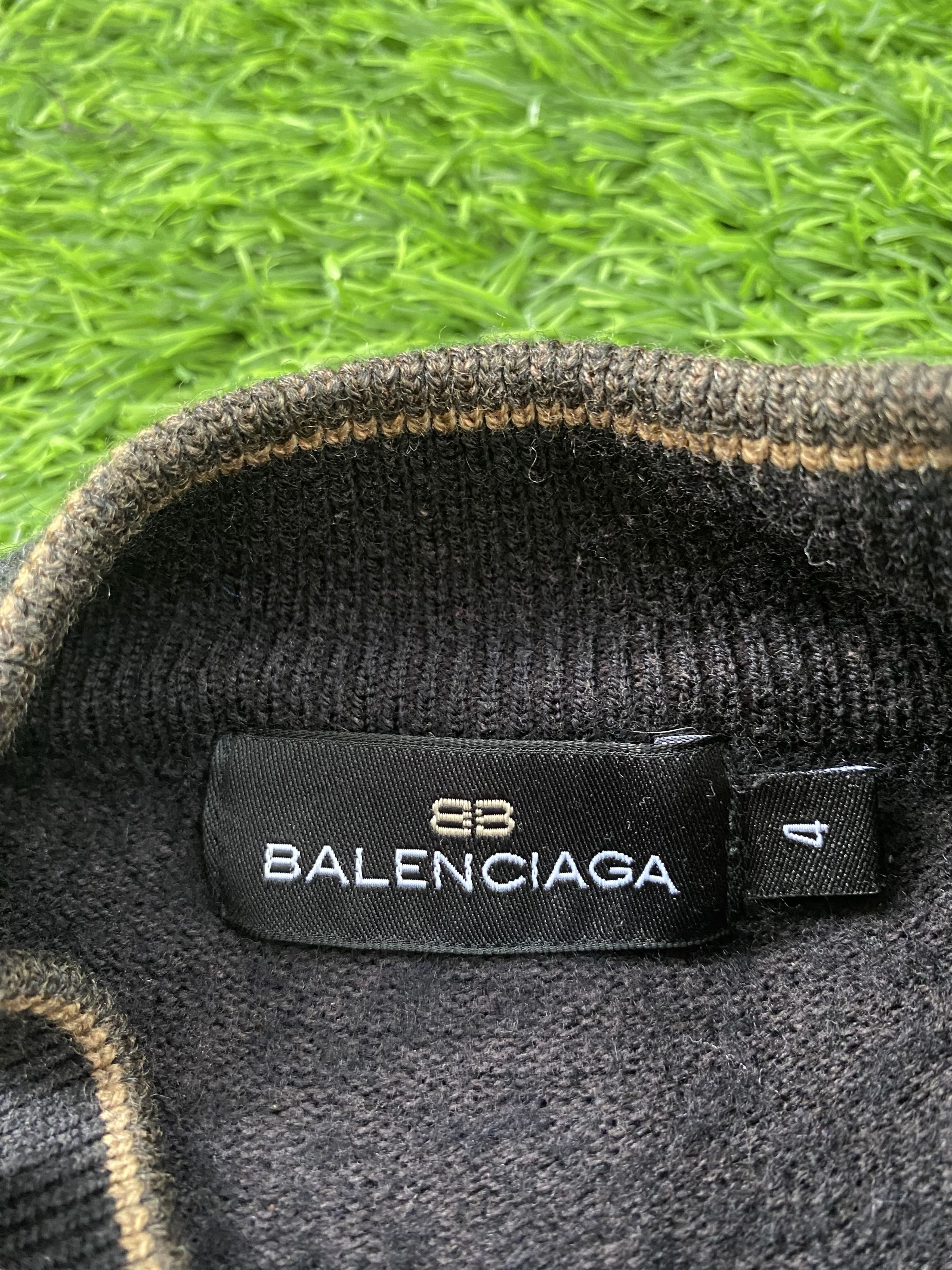 Balenciaga Vintage Balenciaga TurtleNeck Knit Wool Sweater Size US S / EU 44-46 / 1 - 3 Thumbnail