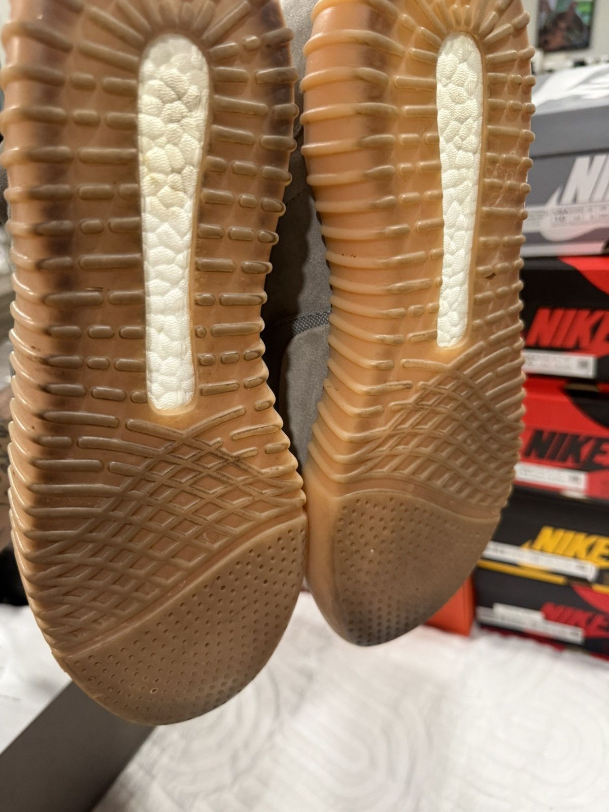 Yeezy Yeezy boost 750 grey/ soles glow size 10.5 Size US 10.5 / EU 43-44 - 6 Thumbnail