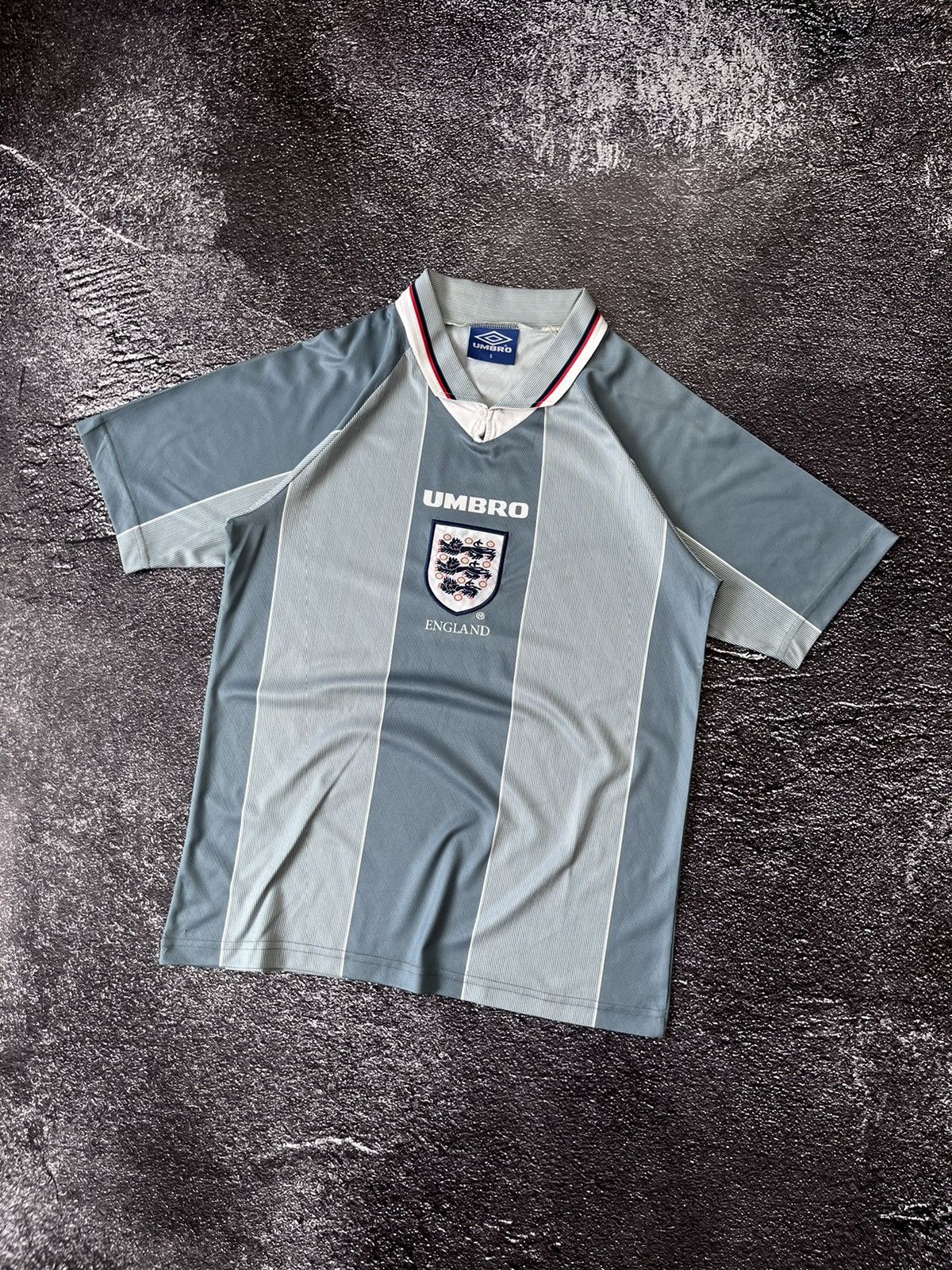 Umbro Vintage Umbro England 90s Away Soccer Shirt Jersey Size US S / EU 44-46 / 1 - 2 Thumbnail