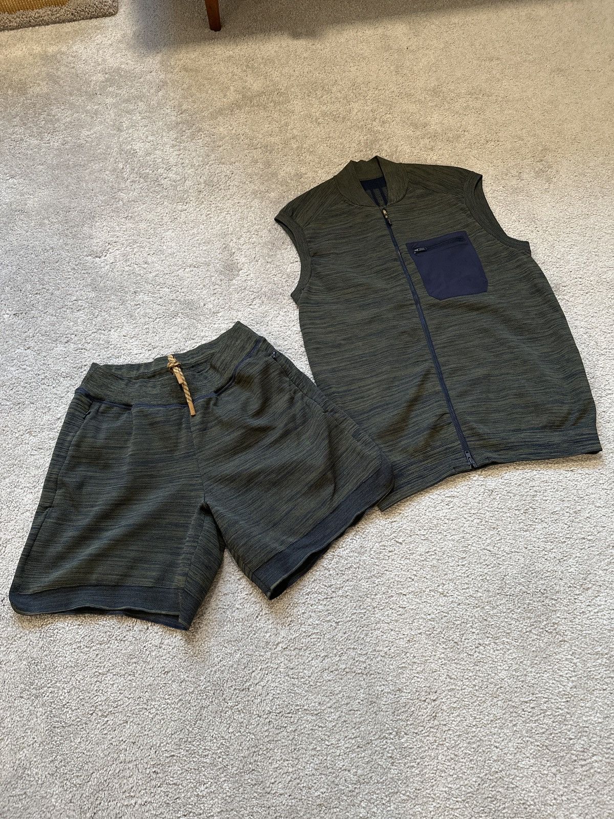 Universal Works Running outfit medium Olive navy vest shorts underlayer Size US 32 / EU 48 - 7 Thumbnail