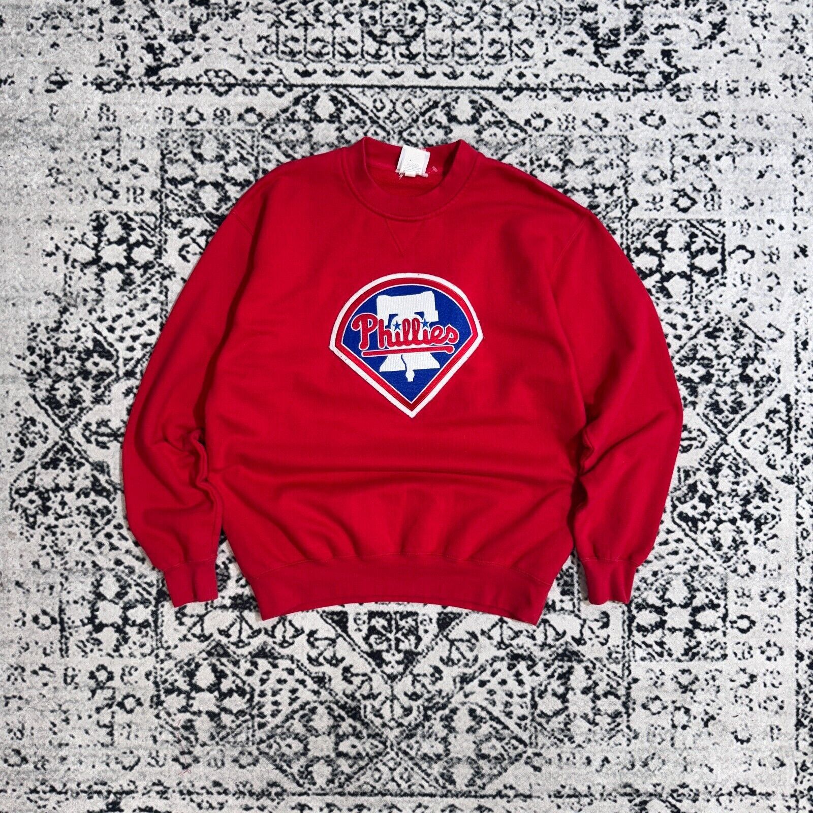 Majestic × Vintage Majestic Red Cotton Crewneck Size L Philadelphia Phillies Size US L / EU 52-54 / 3 - 1 Thumbnail