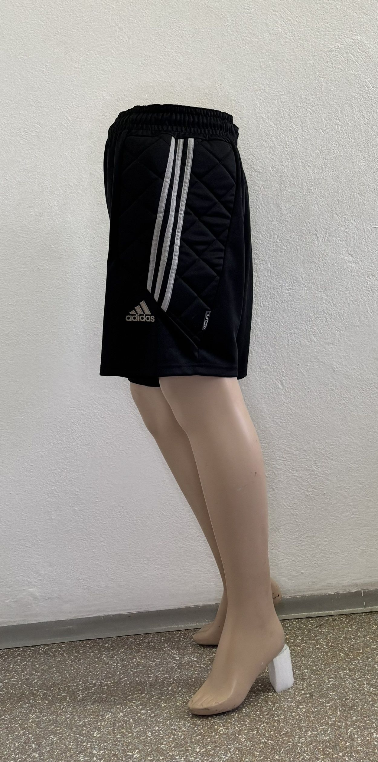 Adidas Benfica Lisbon 2002/2003 Adidas Goalkeeper Shorts size M Size US 33 - 18 Thumbnail