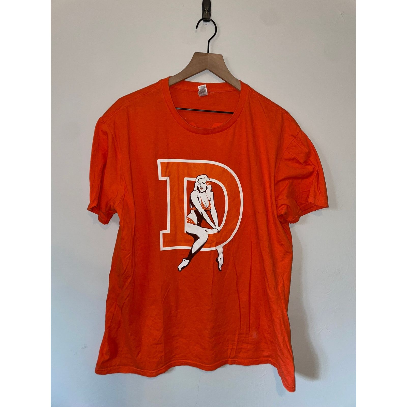 Anvil 2010s Anvil Denver Broncos Babe Football Shirt XL X-Large Size US XL / EU 56 / 4 - 1 Thumbnail