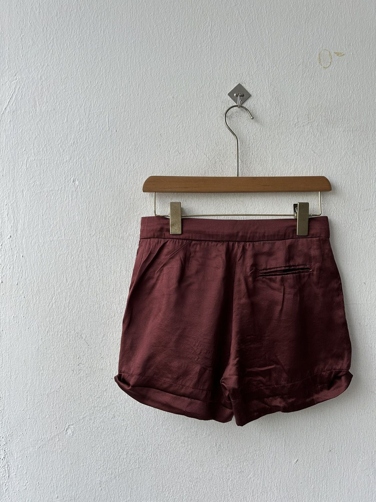 Alexander McQueen Alexander Mqueen Maroon Shorts Pants Size 27" / US 4 / IT 40 - 9 Thumbnail