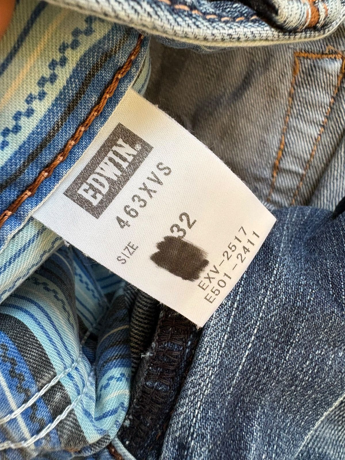 Edwin Exclusive Vintage Edwin Faded Wash Loose Jeans Size US 33 - 10 Thumbnail
