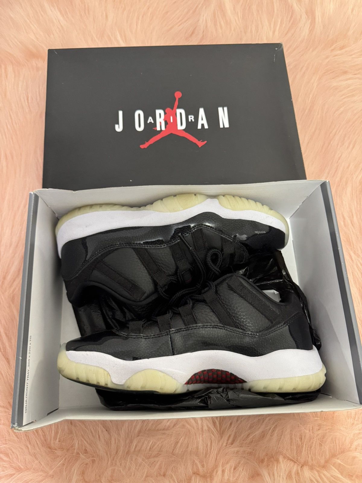 Jordan Brand Air Jordan 11 Retro Low 72/10 Size US 7 / EU 40 - 1 Thumbnail