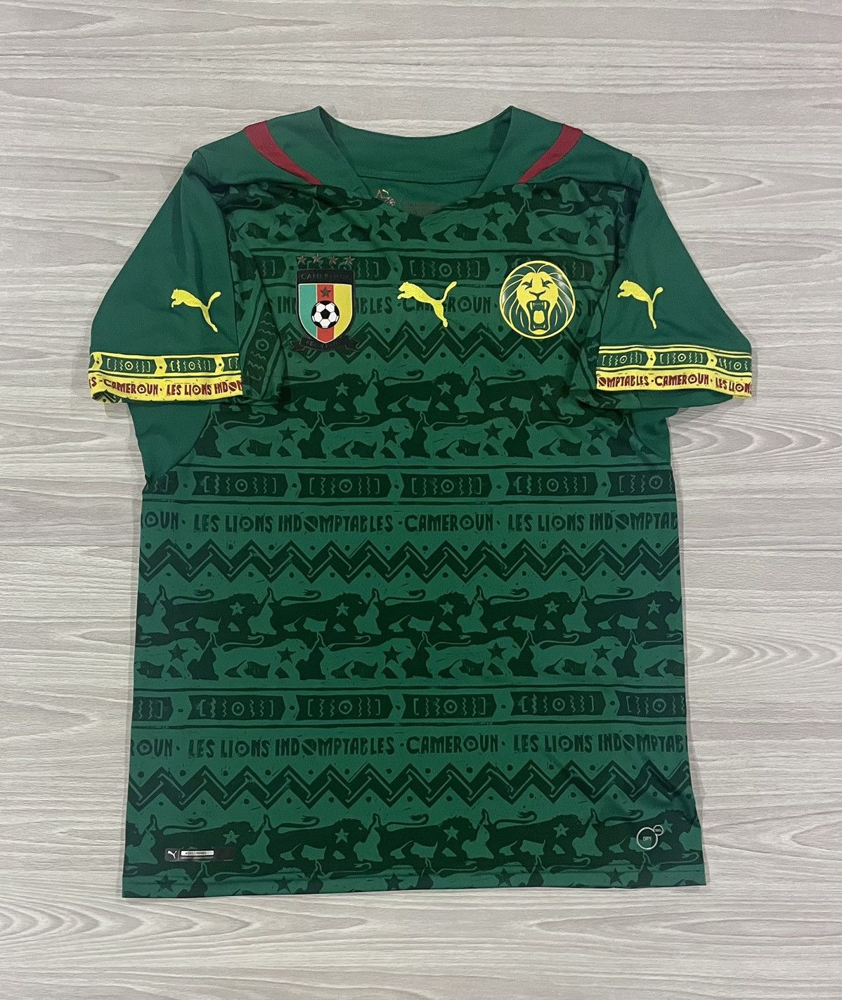 Puma Puma 2014/15 Cameroon AFCON Soccer Jersey Green Men’s Medium Size US M / EU 48-50 / 2 - 1 Thumbnail