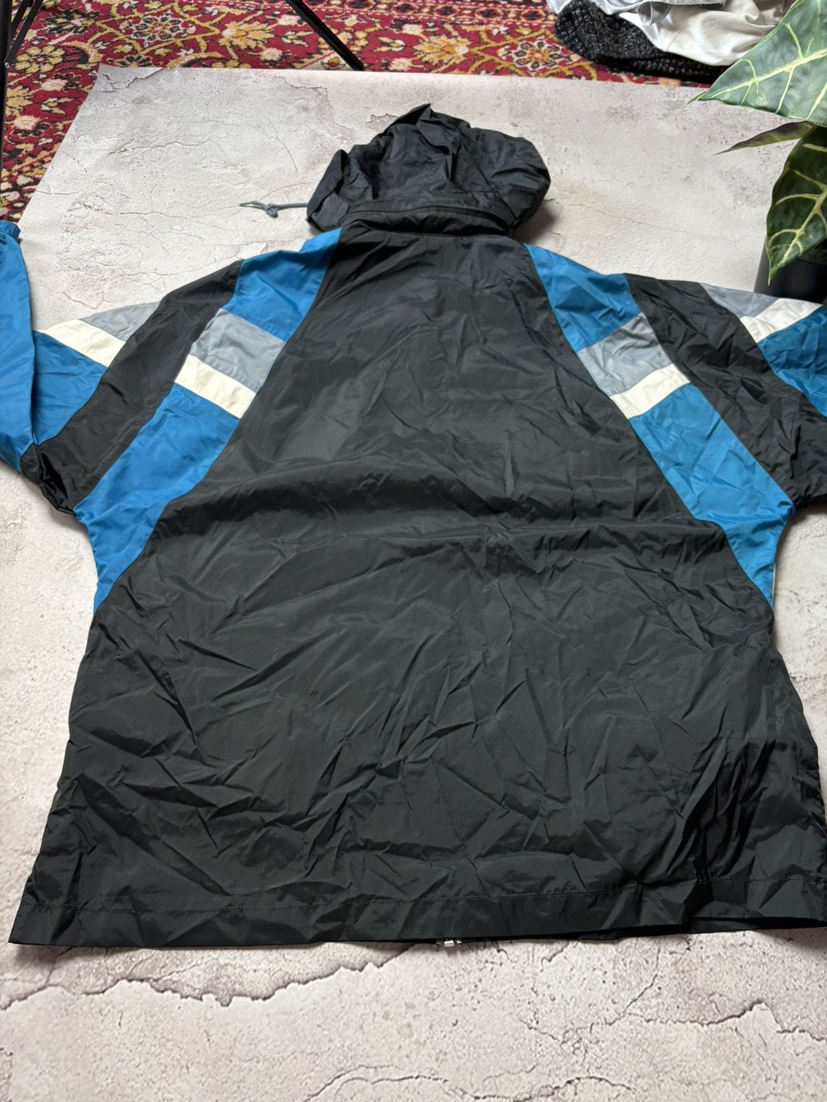 Adidas mens Adidas Originals Vintage Windbreaker jacket L Size US L / EU 52-54 / 3 - 8 Thumbnail