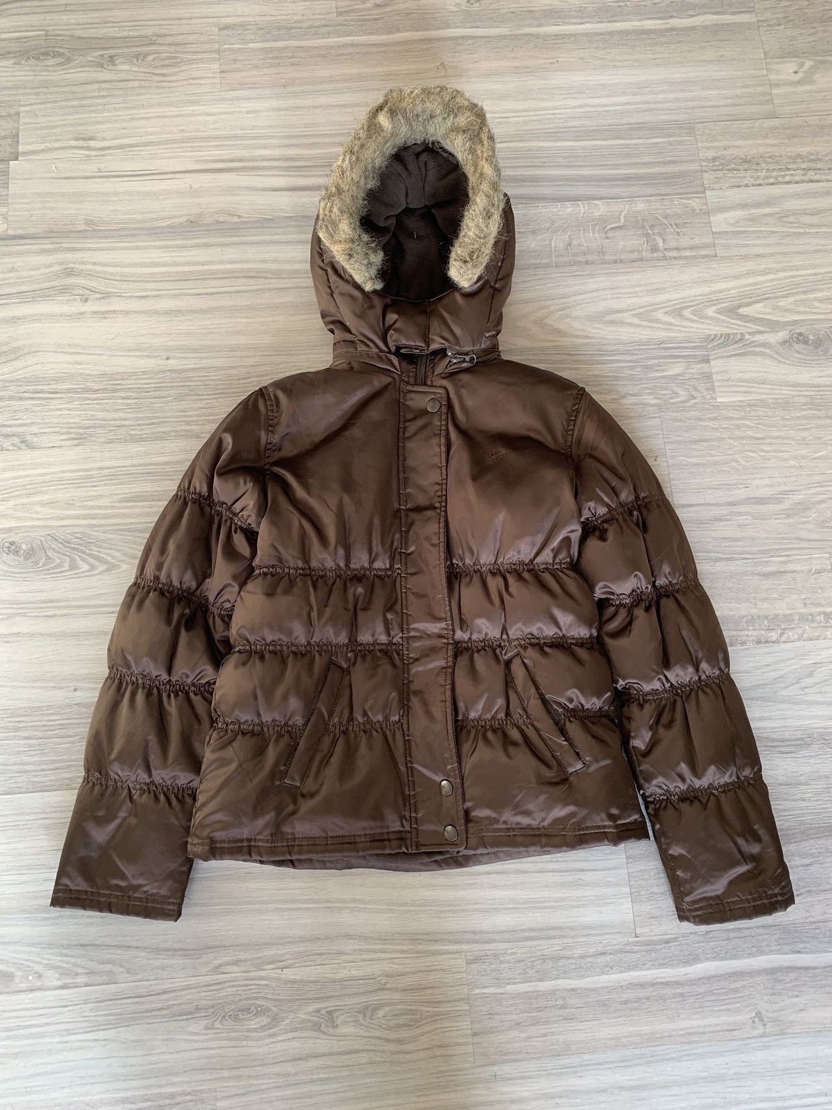 Japanese Brand Tommy Hilfiger Y2K vintage Faux Fur Down Jacket LGB styled Size M / US 6-8 / IT 42-44 - 3 Thumbnail