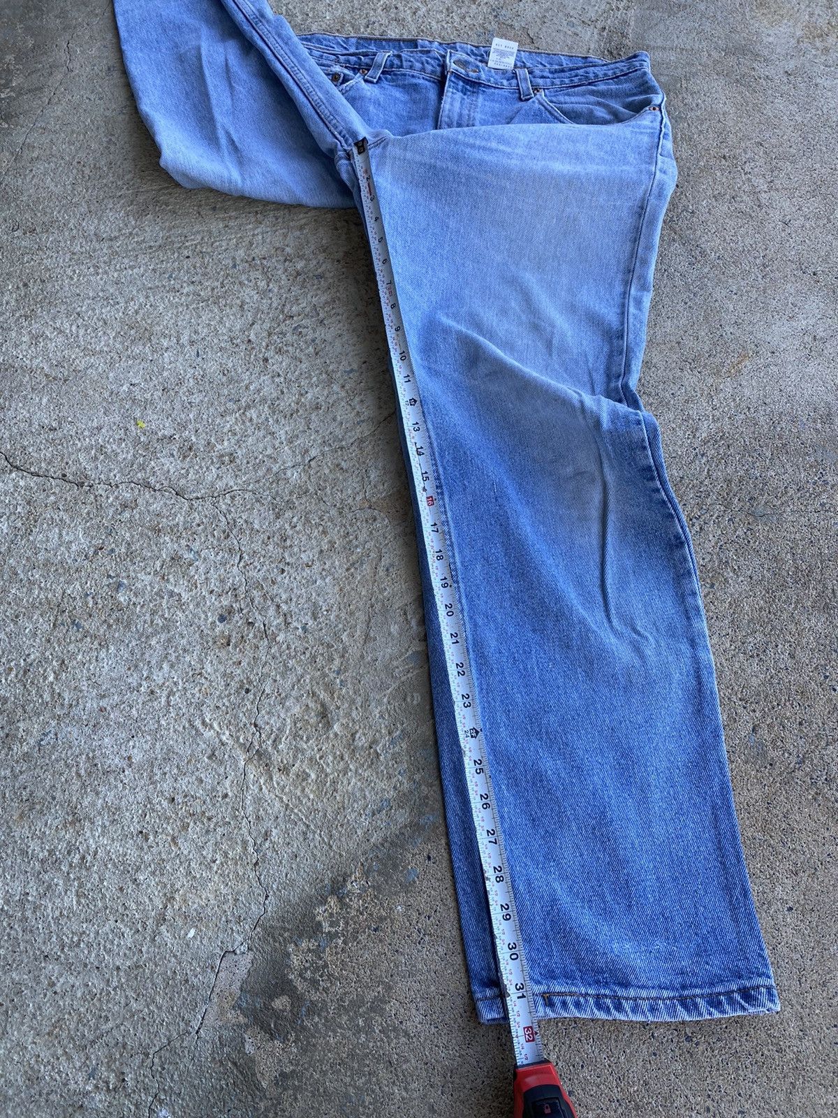 Jean × Levi's × Vintage Vintage 90’s Levi's Jeans 505 Light Wash Distressed Denim Size US 36 / EU 52 - 16 Thumbnail