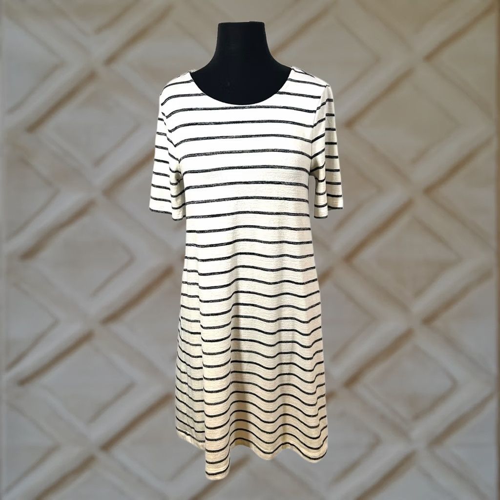 Gap Gap Striped Short Sleeve Tee Shirt Dress Womens Size S Cream Navy Size S / US 4 / IT 40 - 1 Thumbnail