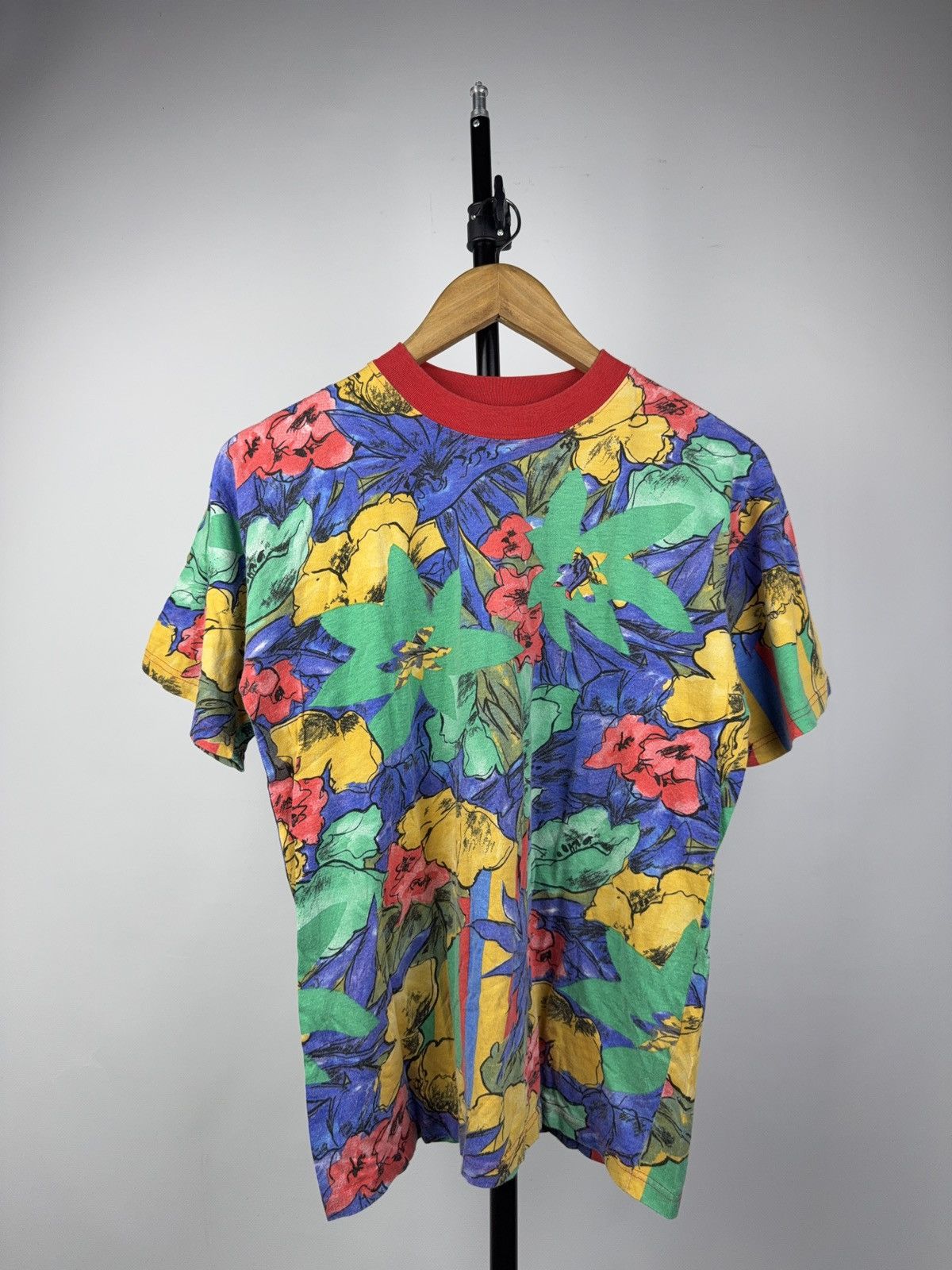 Japanese Brand Retro Vintage 90s Avant Garde Abstract Floral Graphic Tee 🌺 Size US XS / EU 42 / 0 - 1 Thumbnail