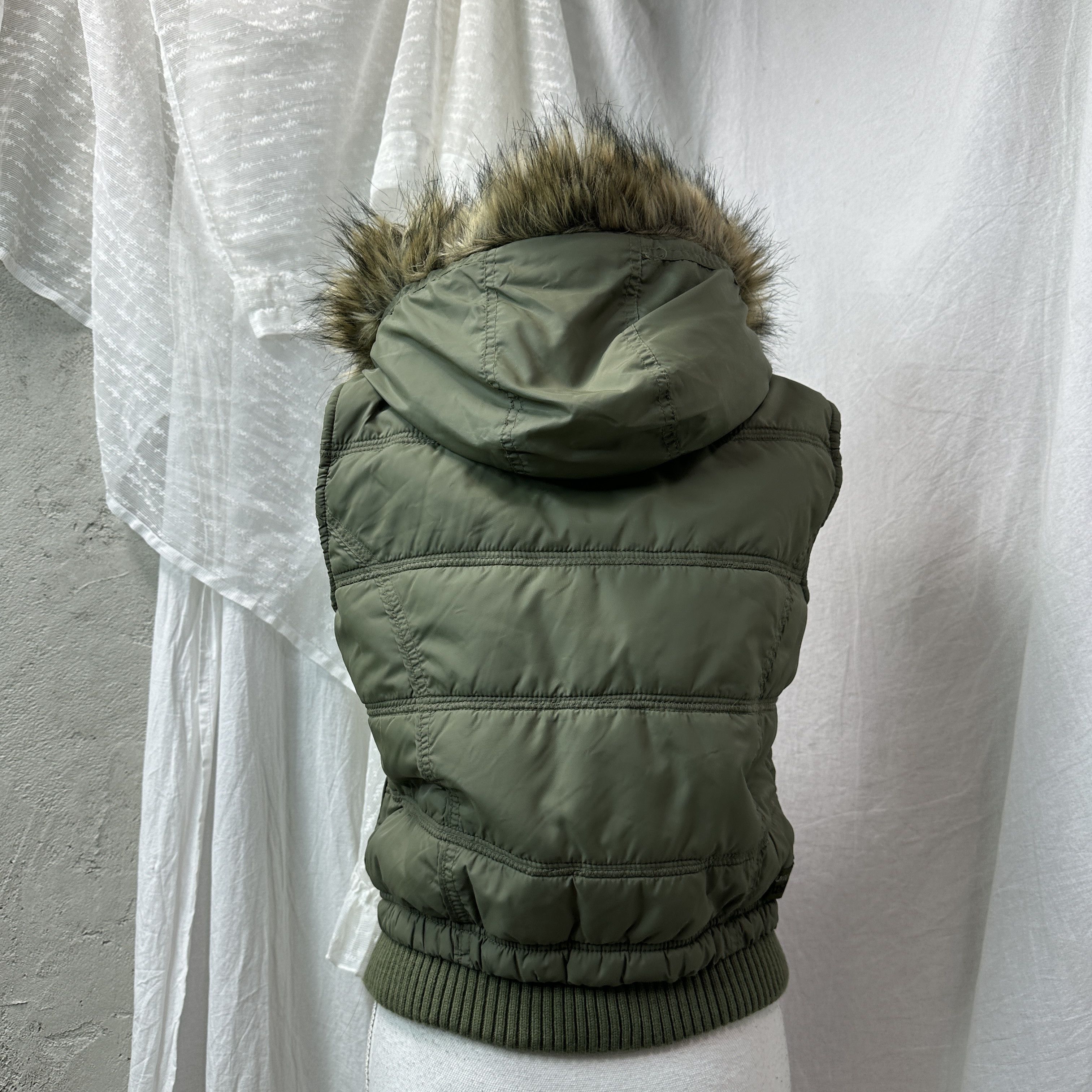 Vintage Vintage Puffer Hooded Fitted Down Vest Y2K Size M / US 6-8 / IT 42-44 - 7 Thumbnail