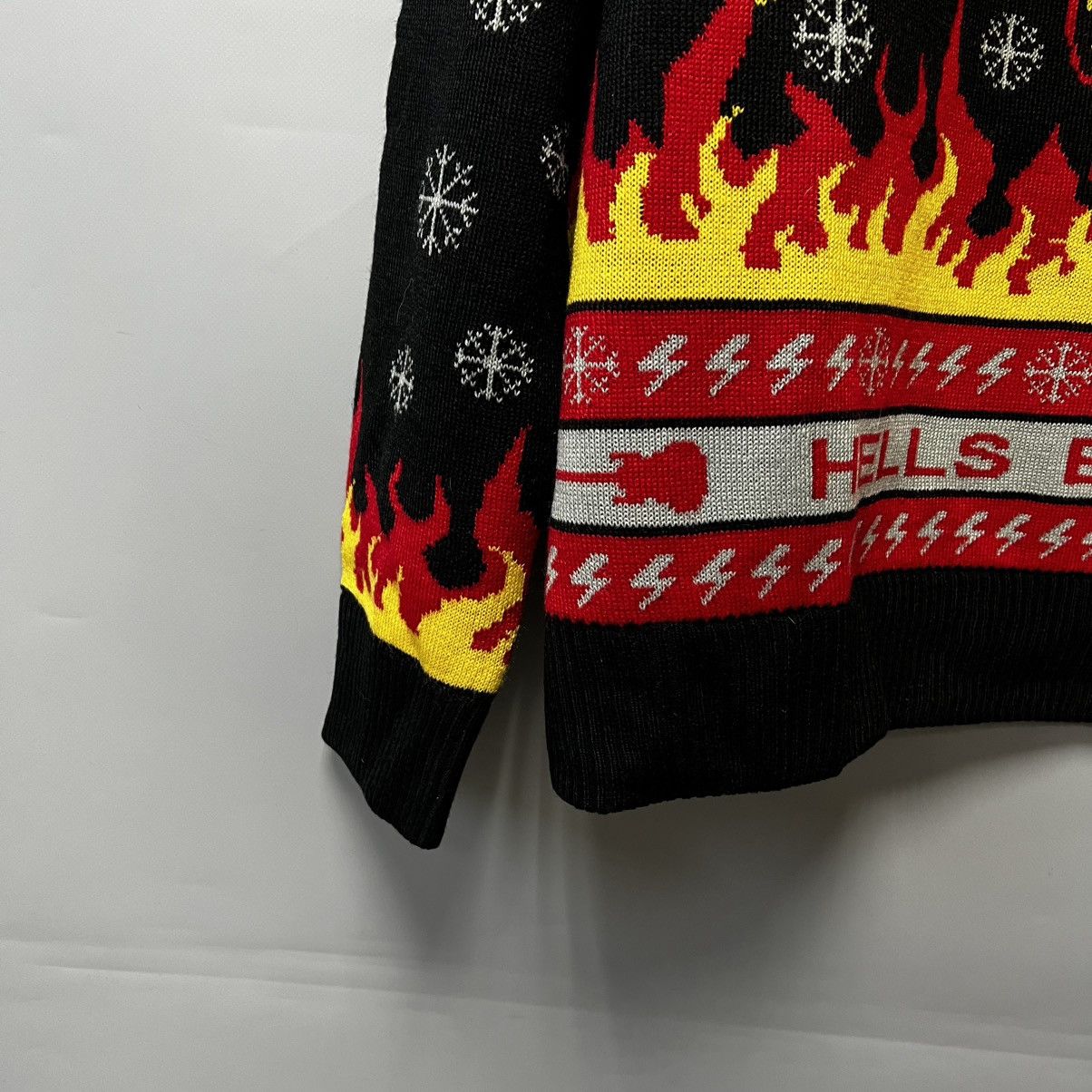 AC/DC AC/DC Hells Bells Christmas Sweater Official Y2K Size US XL / EU 56 / 4 - 6 Thumbnail