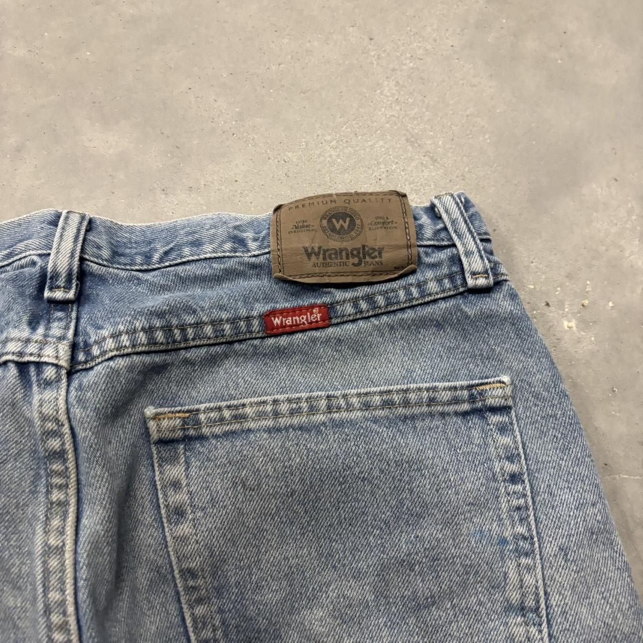 Japanese Brand × Vintage Crazy Vintage Y2K/2000s Grunge Medium Wash Essential Denim Jeans! Size US 32 / EU 48 - 7 Thumbnail