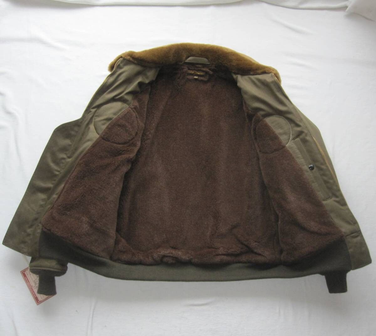 Freewheelers B-10 Flight Jacket “V8 FLAT OUT” size42 Size US XL / EU 56 / 4 - 7 Thumbnail
