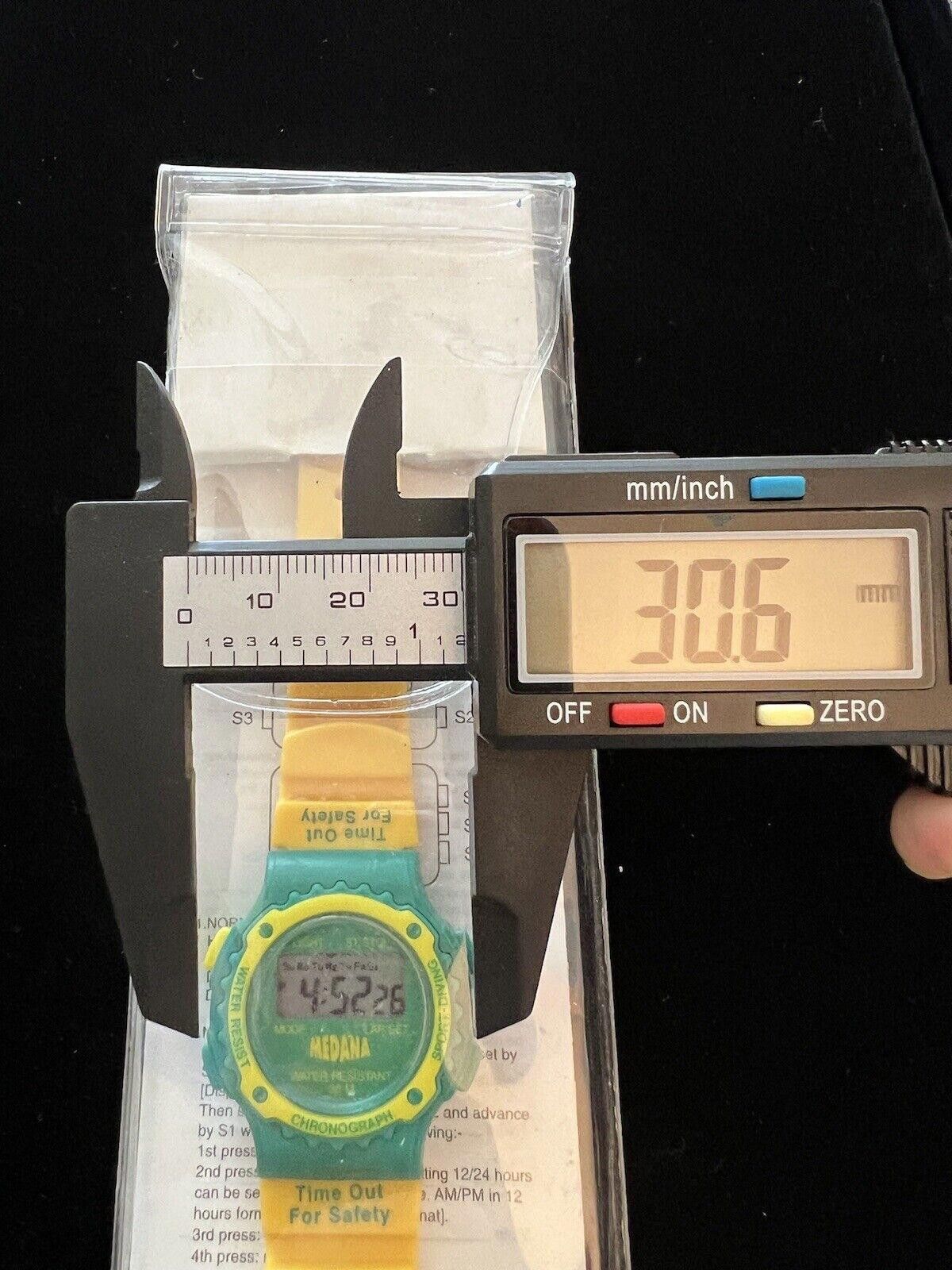 Designer Vintage Medana Sports watch Green & Yellow Size ONE SIZE - 3 Thumbnail