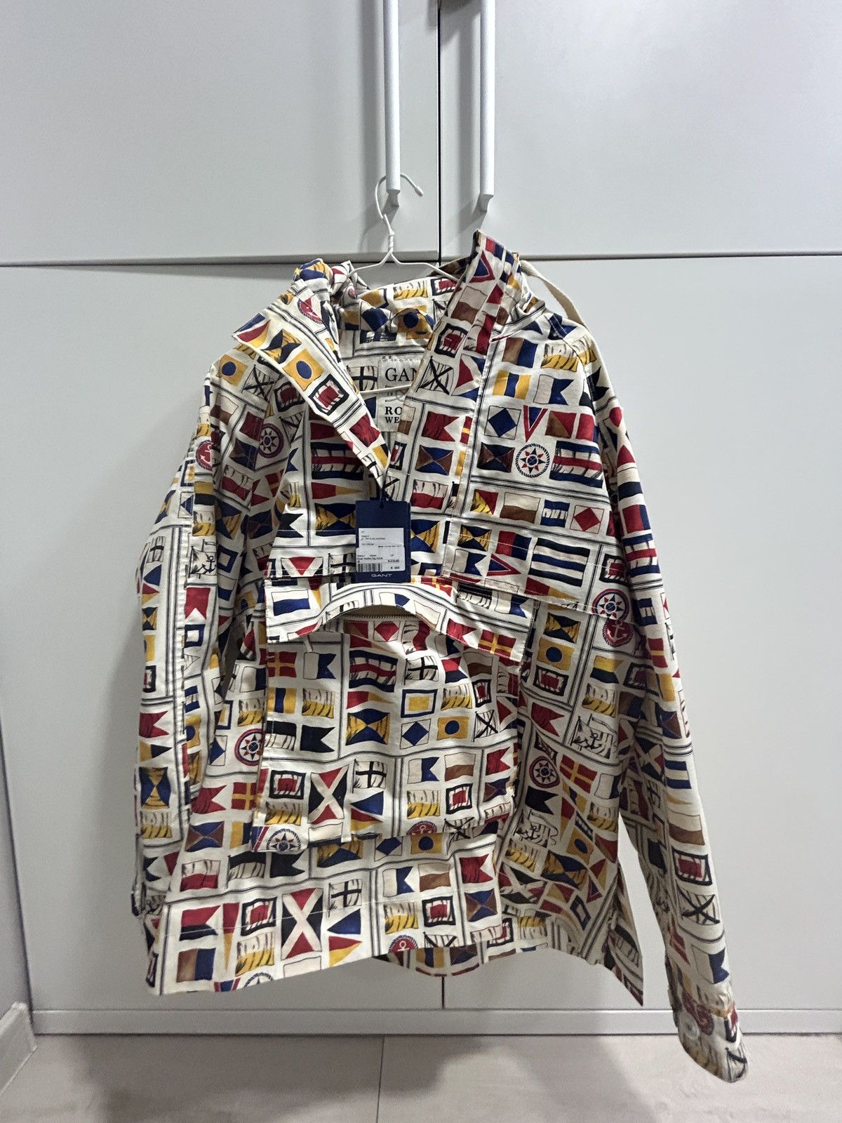 Gant rare Windbreaker