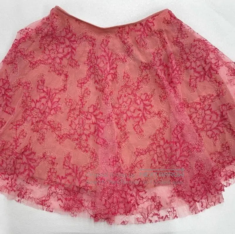 Burberry Burberry Pink Nylon Layered Women's Skirt. Size 26" / US 2 / IT 38 - 1 Thumbnail