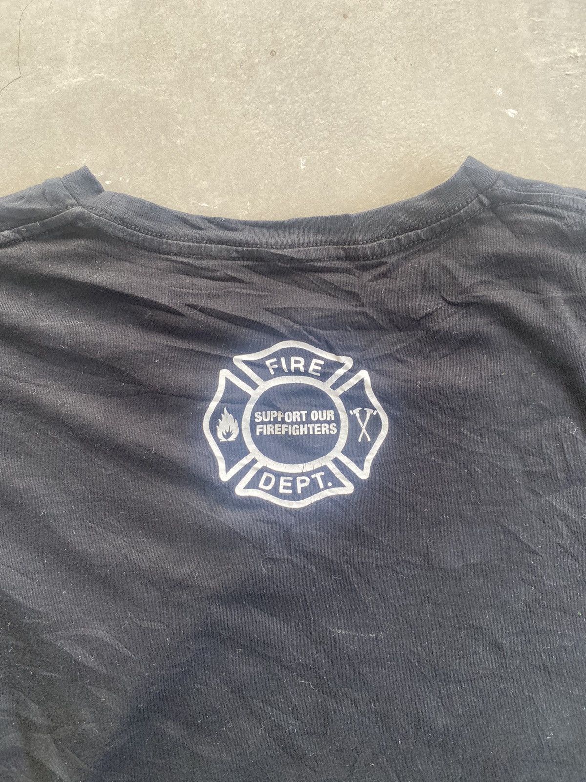 Vintage GUINNESS FOR FIRE DEPARTMENT TEE Size US M / EU 48-50 / 2 - 5 Thumbnail