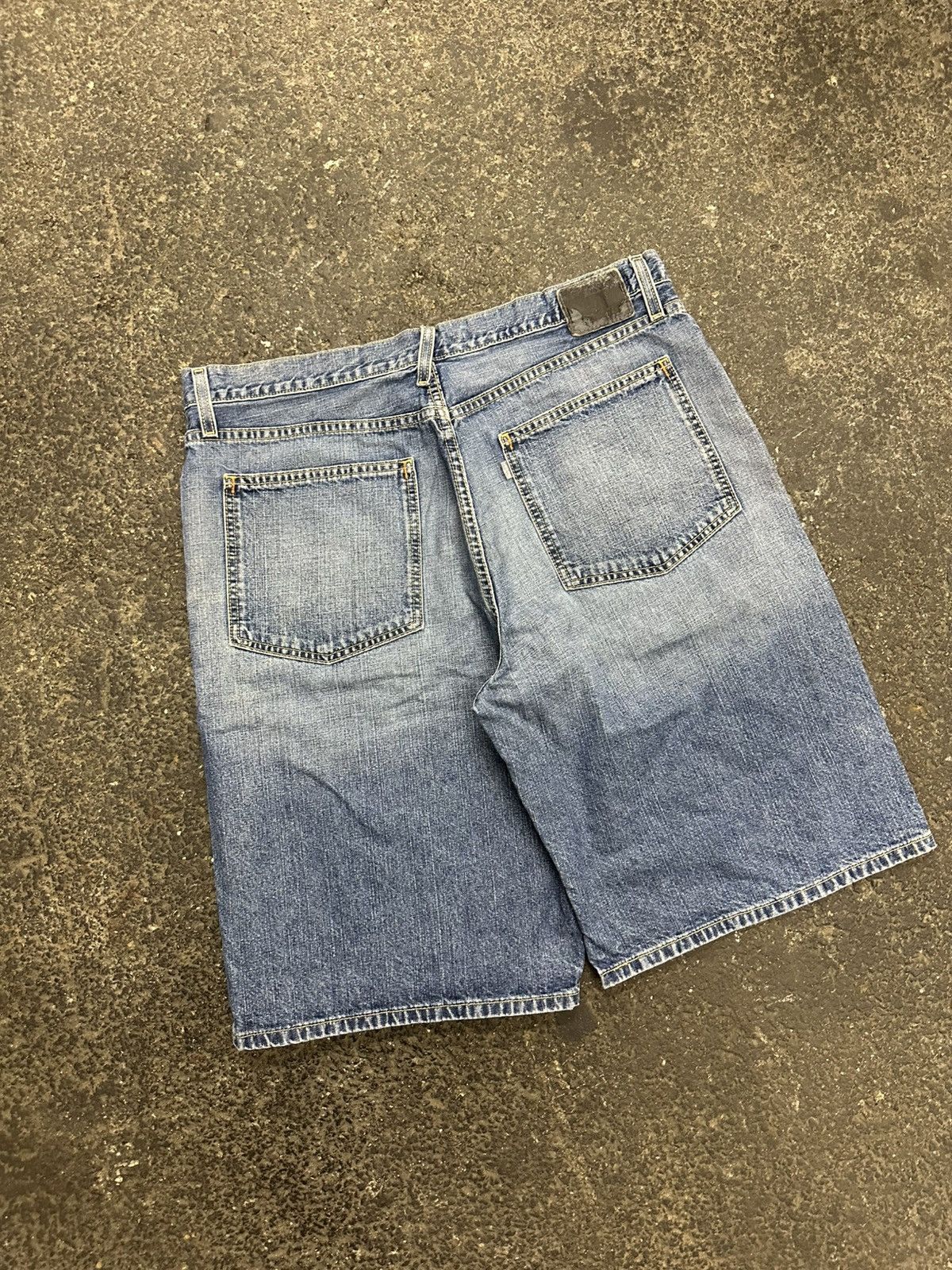 Levi's × Vintage Y2K Levi’s Silvertab jorts Size US 35 - 1 Thumbnail