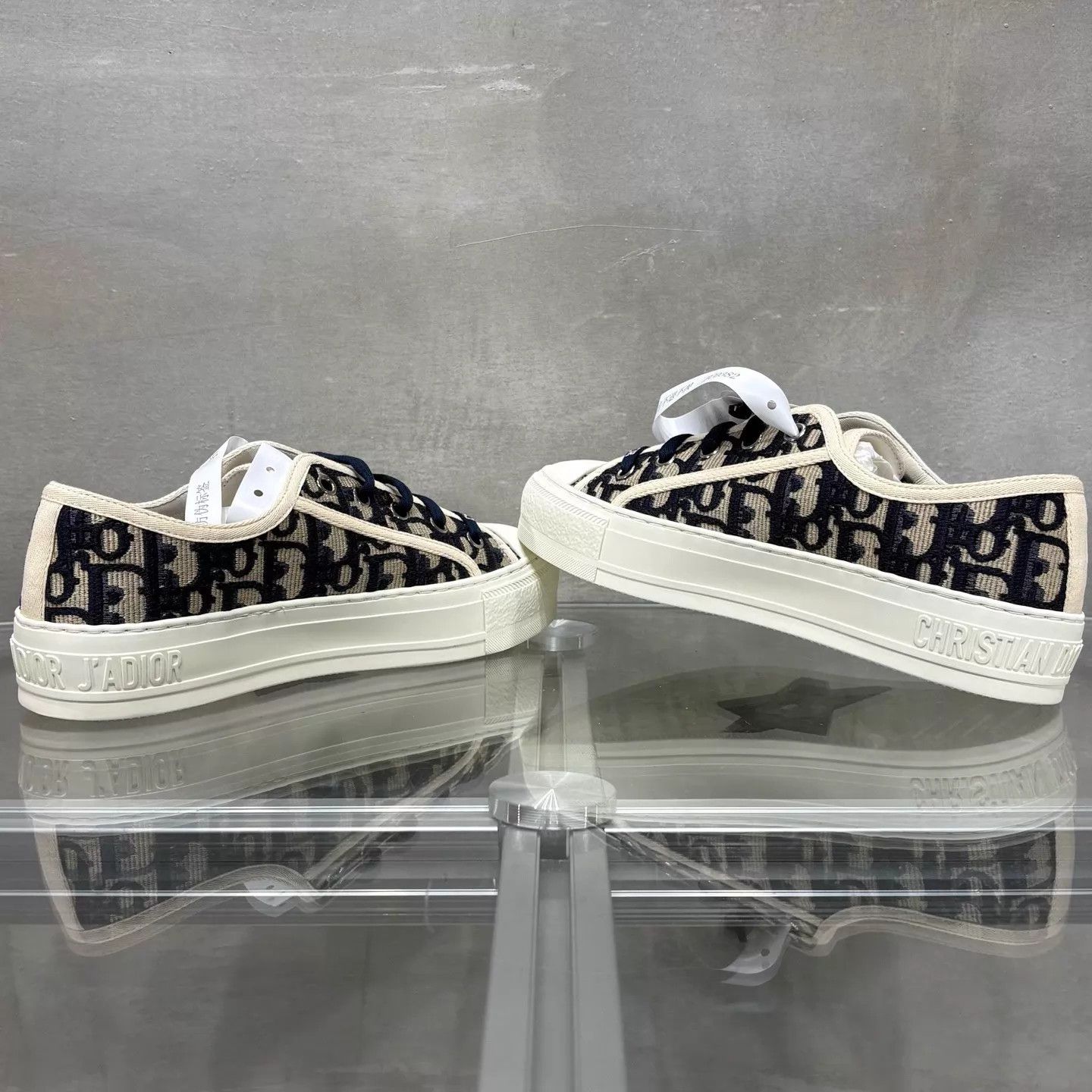 Dior Dior Oblique Black White Low Sneakers Women's 35.5 Size US 5 / IT 35 - 5 Thumbnail