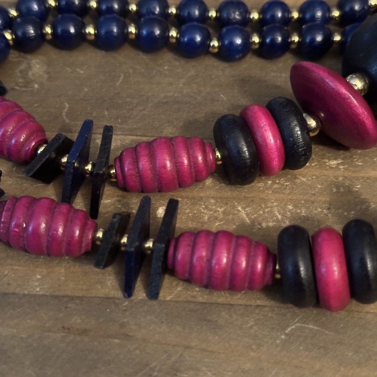 Vintage Vintage chunky black and pink wooden bead necklace Size ONE SIZE - 3 Thumbnail