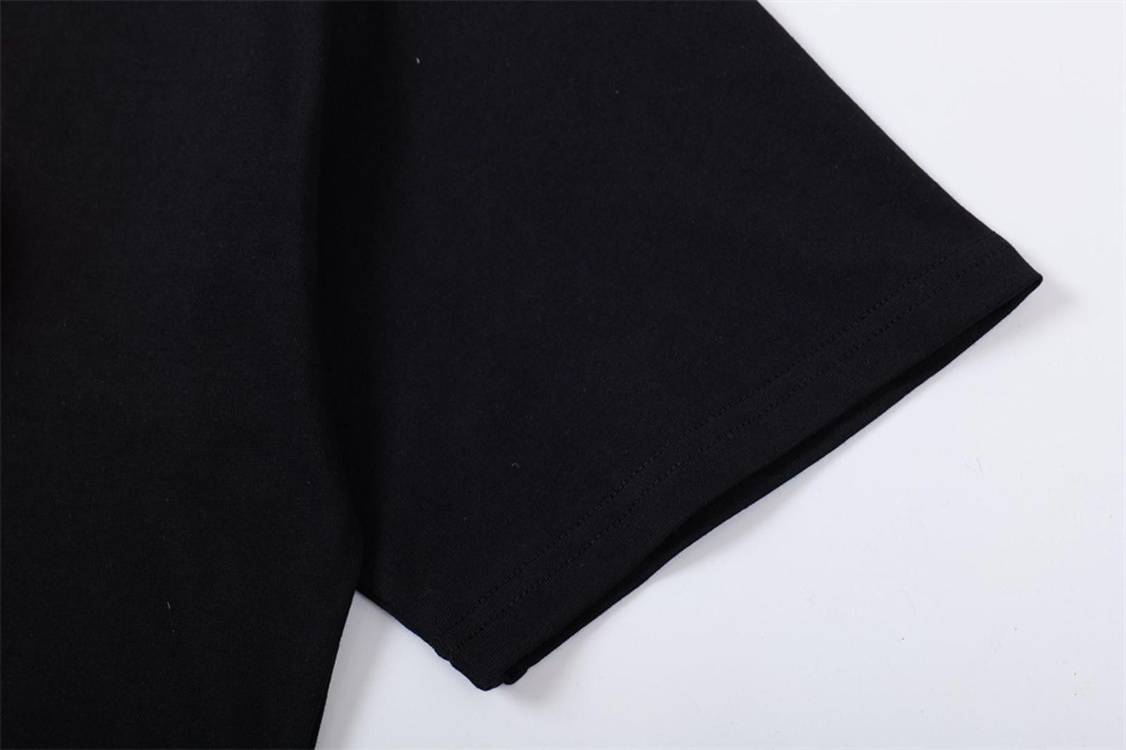 Other Unique Black T-Shirt with Red Music Note Design Size US M / EU 48-50 / 2 - 4 Thumbnail