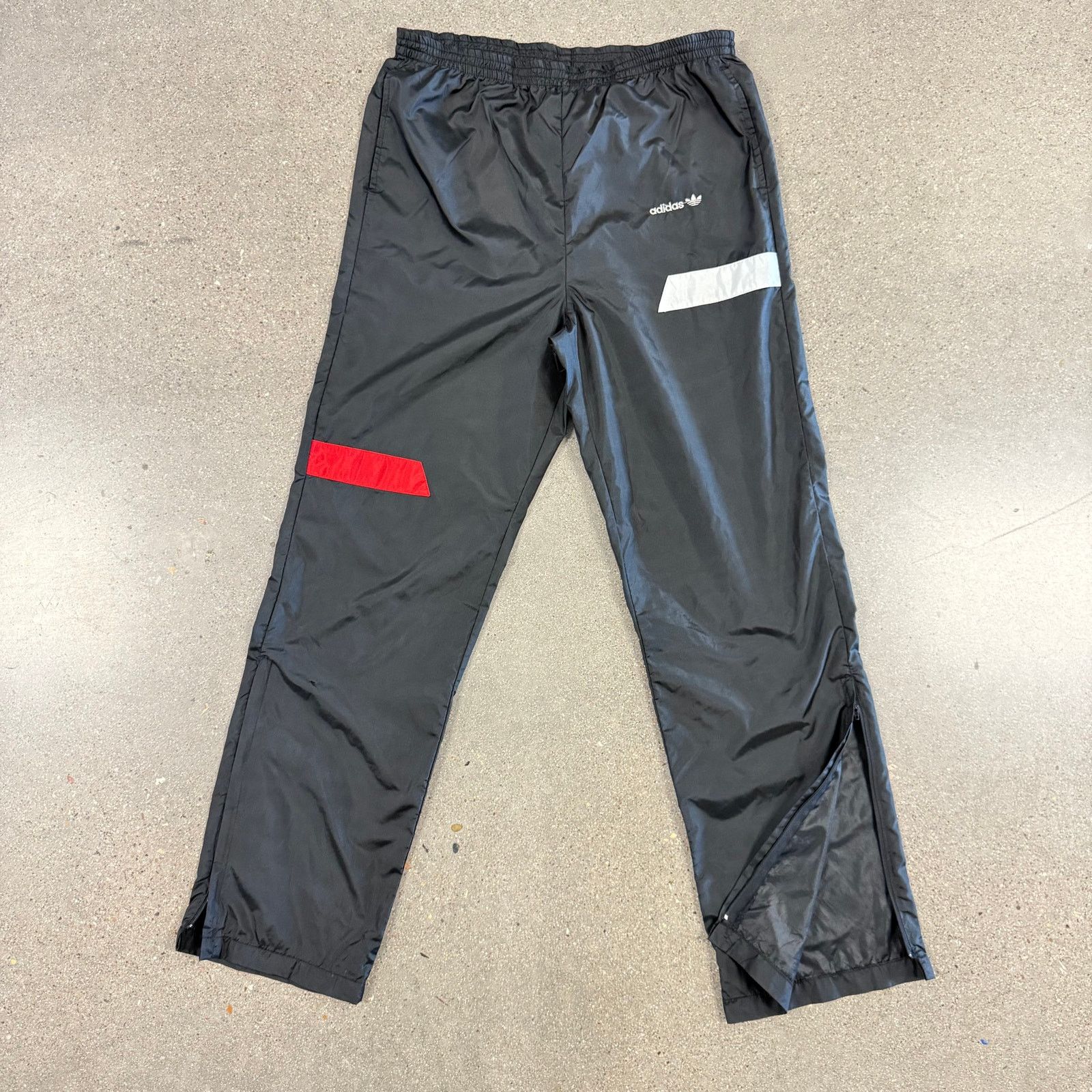 Adidas Vtg adidas Trefoil Track Pants Black Nylon M 80s 90s Taiwan Size US 32 / EU 48 - 1 Thumbnail