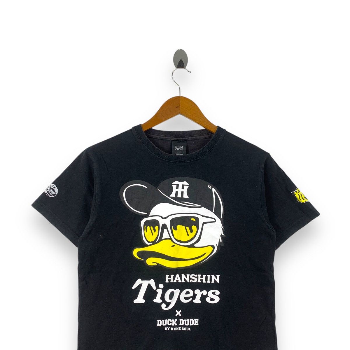 Japanese Brand HANSHIN TIGERS x DUCK DUDE B One Soul Baseball Tee Shirt Size US M / EU 48-50 / 2 - 2 Thumbnail