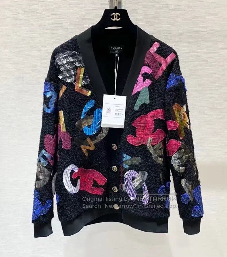 Chanel 22A high-end handicraft workshop colourful logo woo