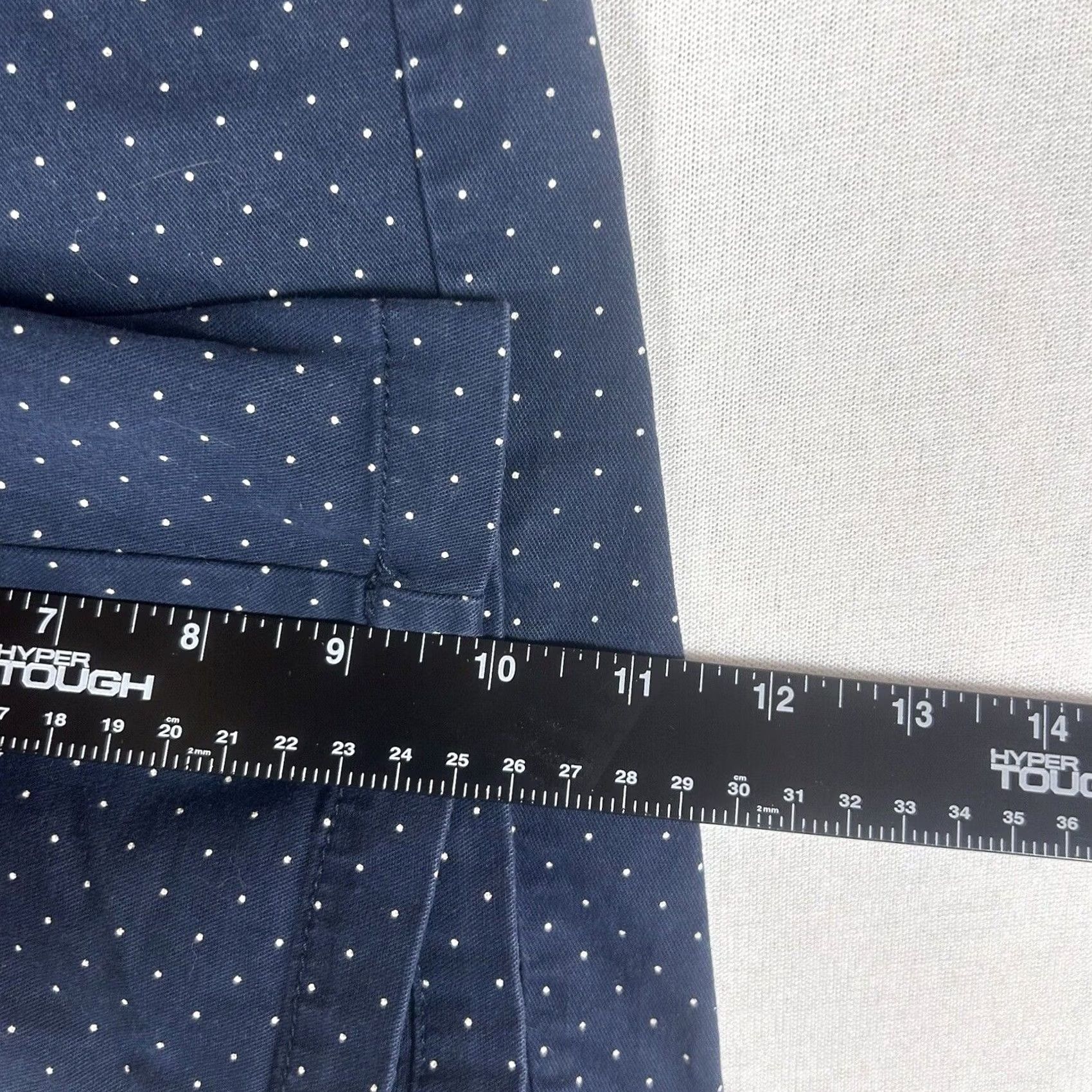 Old Navy Old Navy Shorts Slim Polka Dot Mens 36 Chino Casual Cotton Spandex Mid Rise Inseam 10in Size US 36 / EU 52 - 7 Thumbnail
