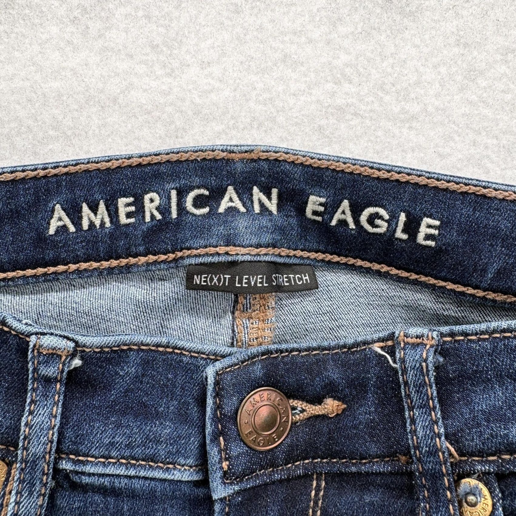 American Eagle Outfitters American Eagle Jeans Womens 8 Blue Medium Wash Flared Stretch Denim Rise High 29in 5-Pocket Zipper Button Slim Casual Shirts & Jeans Size 30" / US 8 / IT 44 - 4 Thumbnail