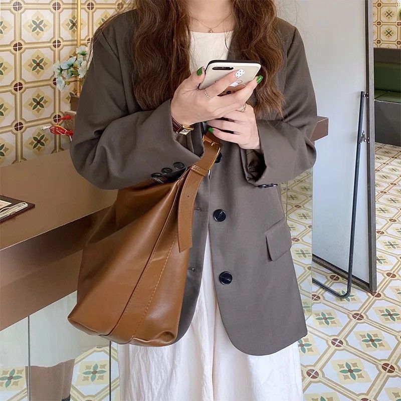 Japanese Brand × Vintage Capacity messenger crossbody unisex PU Leather Shoulder Bag Size ONE SIZE - 10 Thumbnail