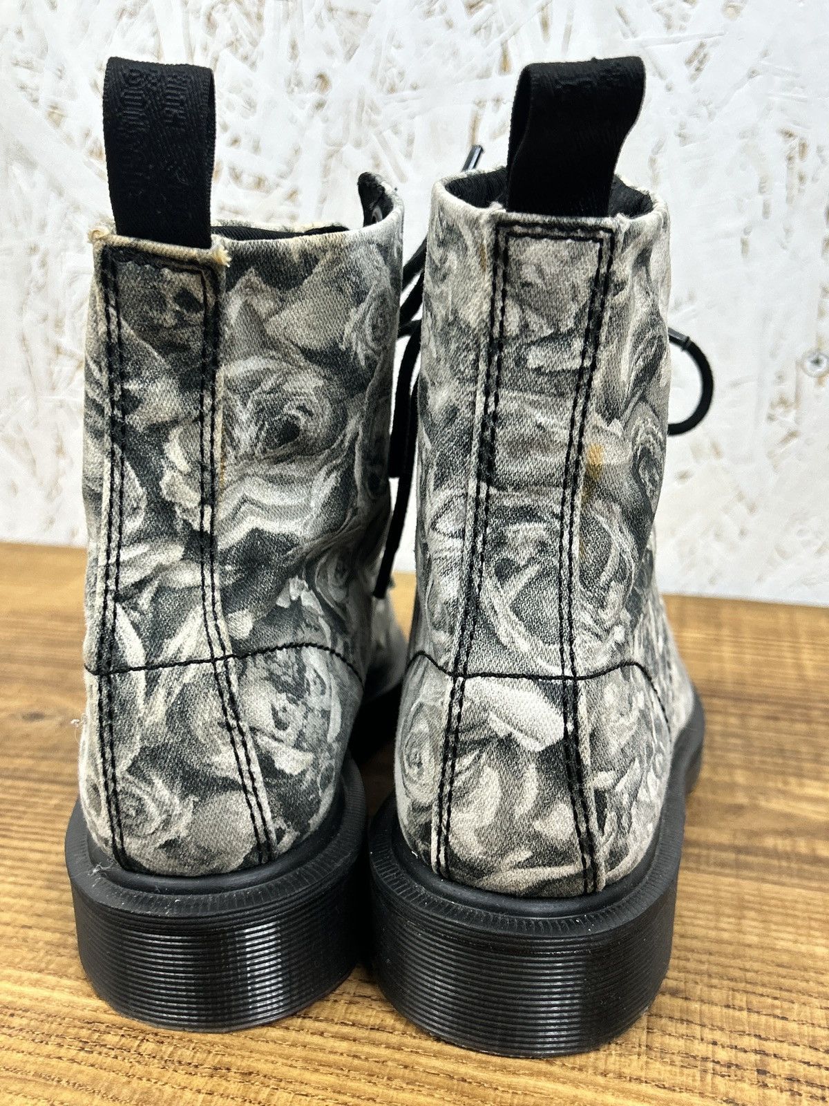Dr. Martens Dr Martens 1460 Beckett Canvas Black Grey Roses Boots US 4 Size US 4 / IT 34 - 15 Thumbnail