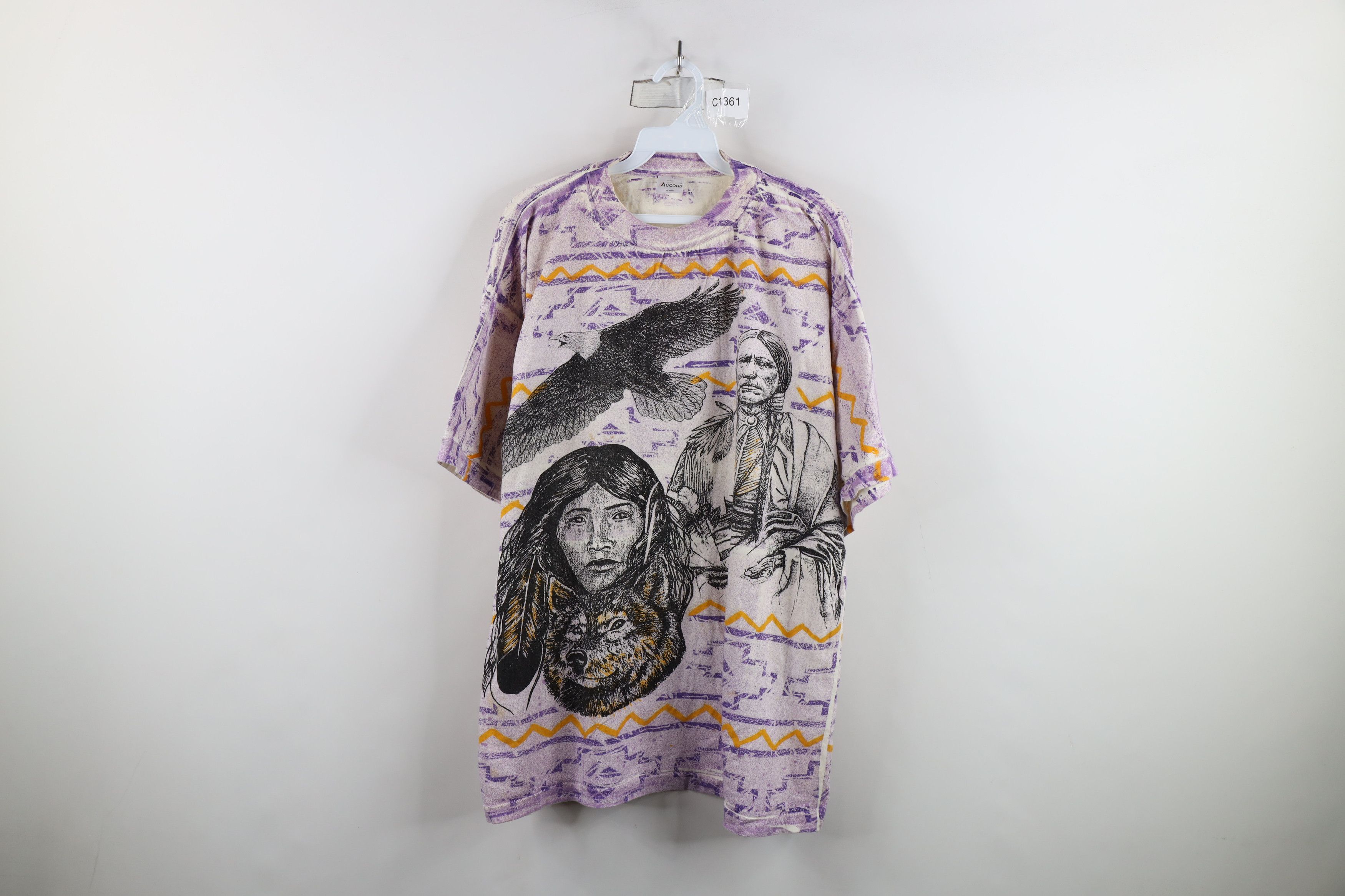 Vintage Vintage 90s Streetwear Southwestern Wolf Eagle Over T-Shirt Size US L / EU 52-54 / 3 - 1 Thumbnail