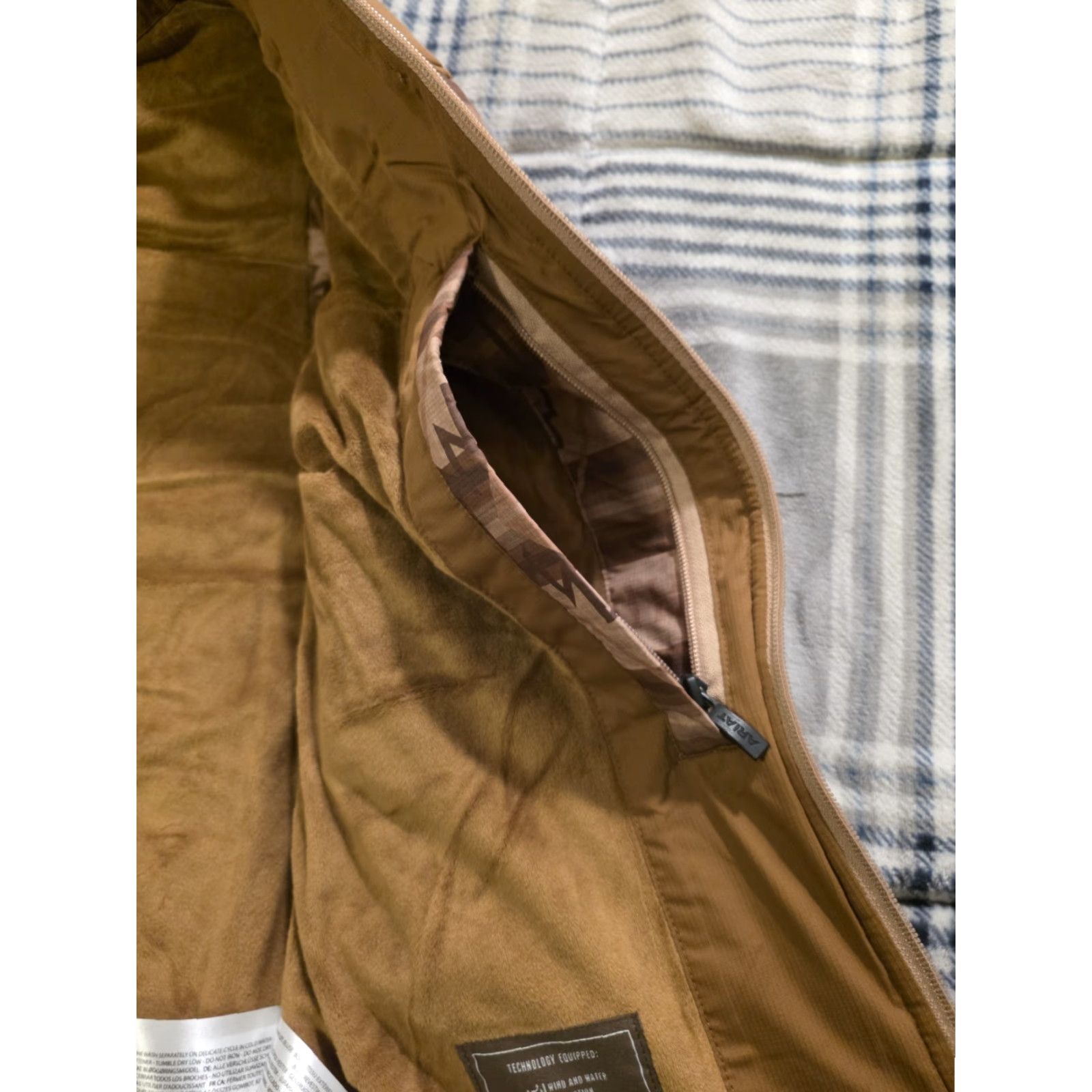 Ariat Ariat Vest Geometric Aztec Insulated Concealed Carry Mid-Length Stand-Up Collar Logo Men's S NEW NWT Size US S / EU 44-46 / 1 - 7 Thumbnail