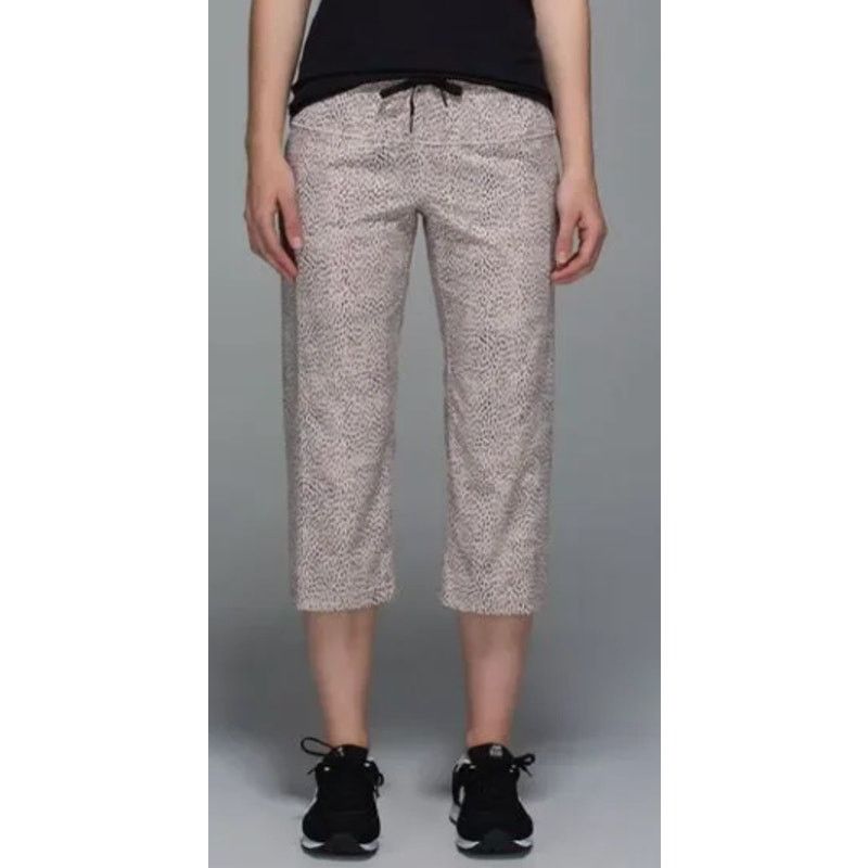 Lululemon Lululemon Step Lively Crop Jogger Pant Dottie Dash Grain Size 27" / US 4 / IT 40 - 4 Thumbnail