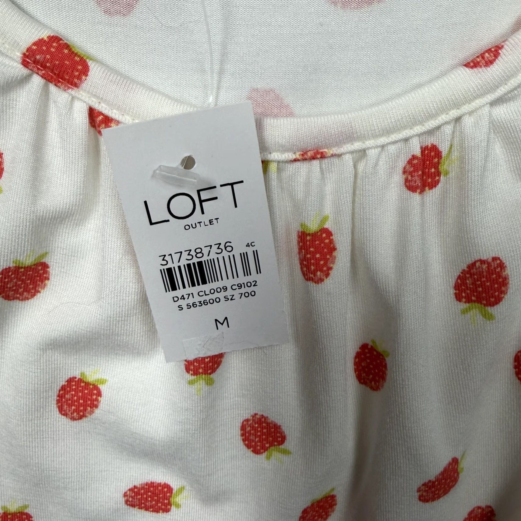 Loft LOFT Outlet Sleep Cami Pajama Top Women M White Strawberry Print Coquette Cottagecore Kawaii Nature Graphic Print Size M / US 6-8 / IT 42-44 - 2 Thumbnail