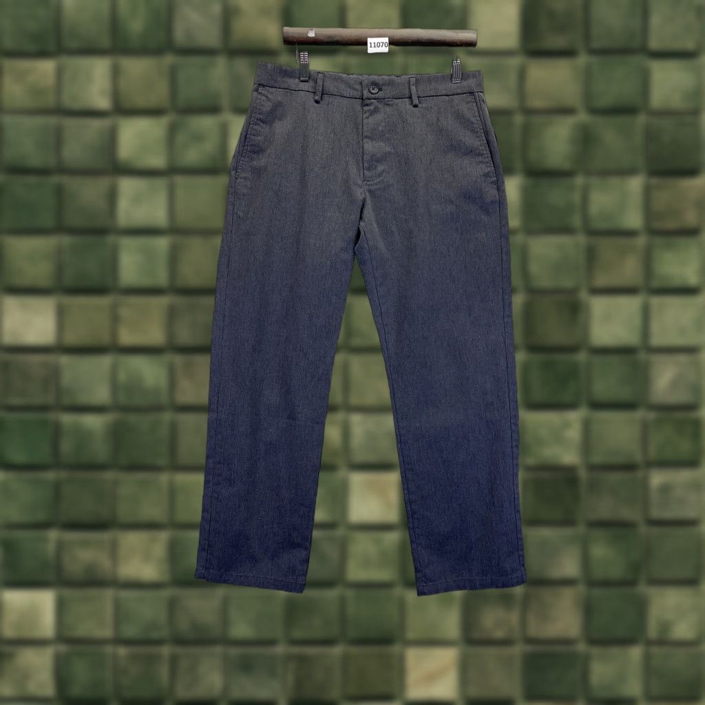 Old Navy Old Navy Men's Gray Ultimate Loose Built In Flex Trouser Pants 32x30 NWT-11070 Size US 32 / EU 48 - 1 Thumbnail