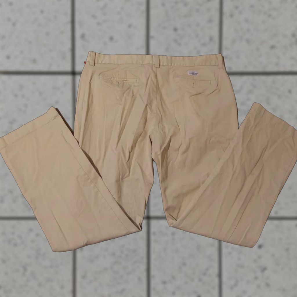 Vineyard Vines Vineyard Vines Pants Khaki Chino Pants 36x32 36x30 Mens Straight Front Cotton Size US 36 / EU 52 - 1 Thumbnail