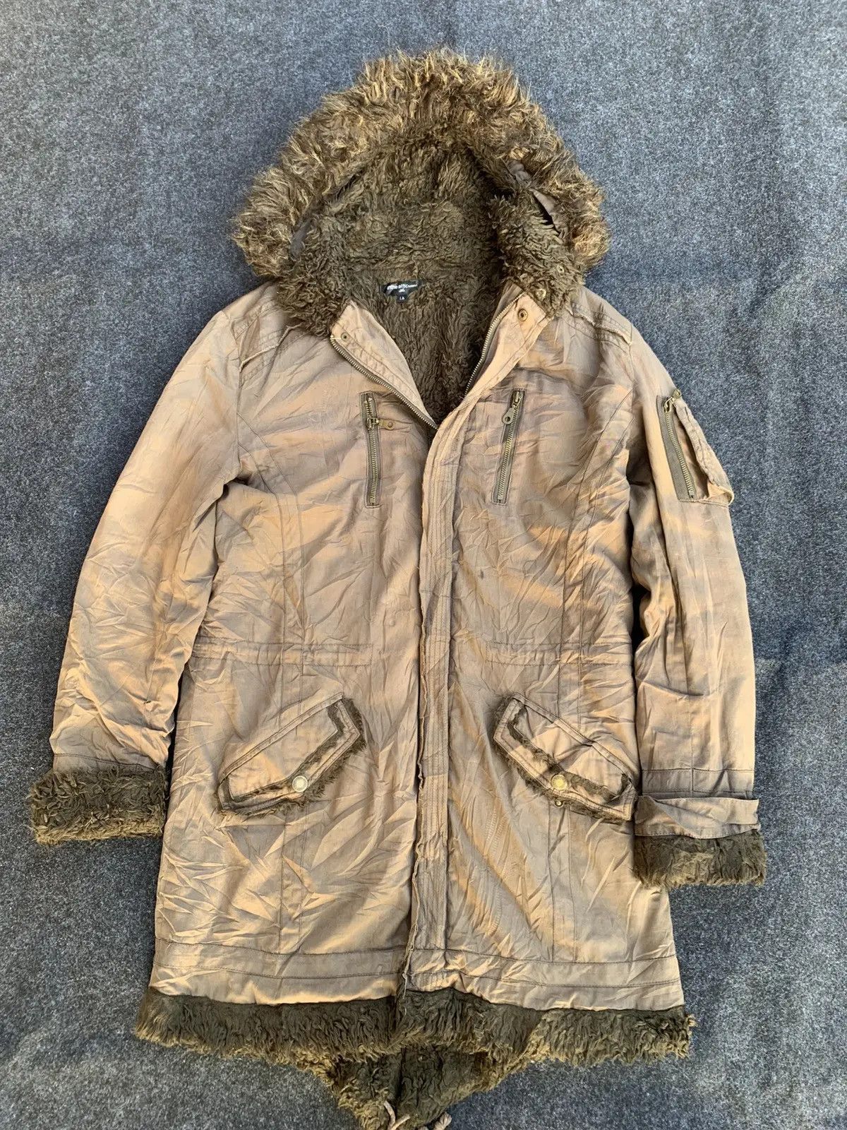 IN THE ATTIC HOODIE JACKET