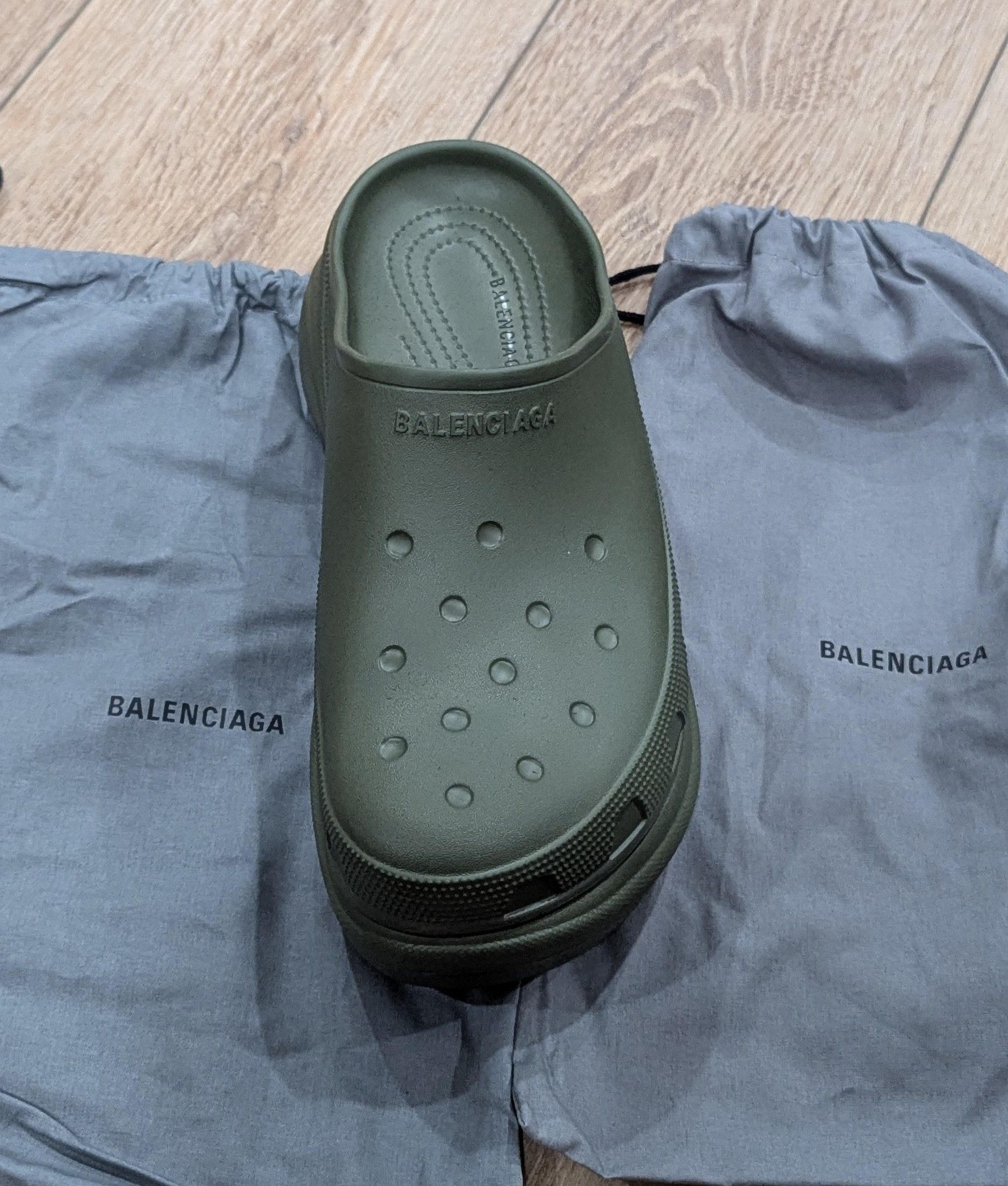 Balenciaga Balenciaga Chunky Slip On Clogs Khaki 43 US 10 Size US 10 / EU 43 - 2 Thumbnail