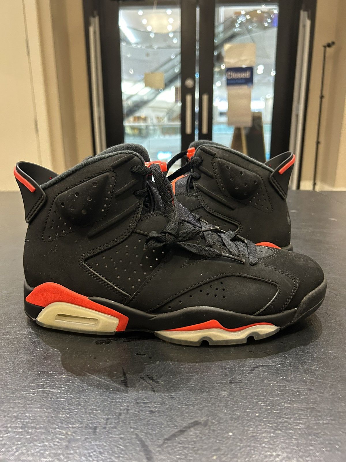 Jordan Brand Jordan 6 Retro ‘Black Infared’ Size US 8 / EU 41 - 2 Thumbnail