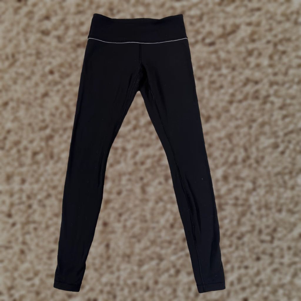 Lululemon Lululemon Wunder Under Pant Womens 6 Black 31" Inseam Yoga Activewear Pants Pockets Zip Pocket Nylon Blended Fabric Read Size 28" / US 6 / IT 42 - 1 Thumbnail