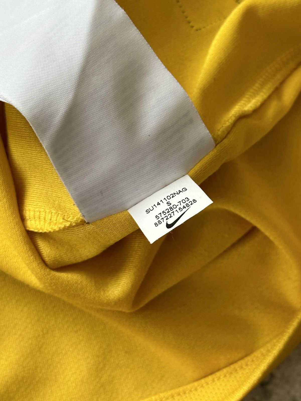 Nike BRAZIL NATIONAL TEAM 2014 HOME FOOTBALL TEE SHIRT Size US S / EU 44-46 / 1 - 7 Thumbnail